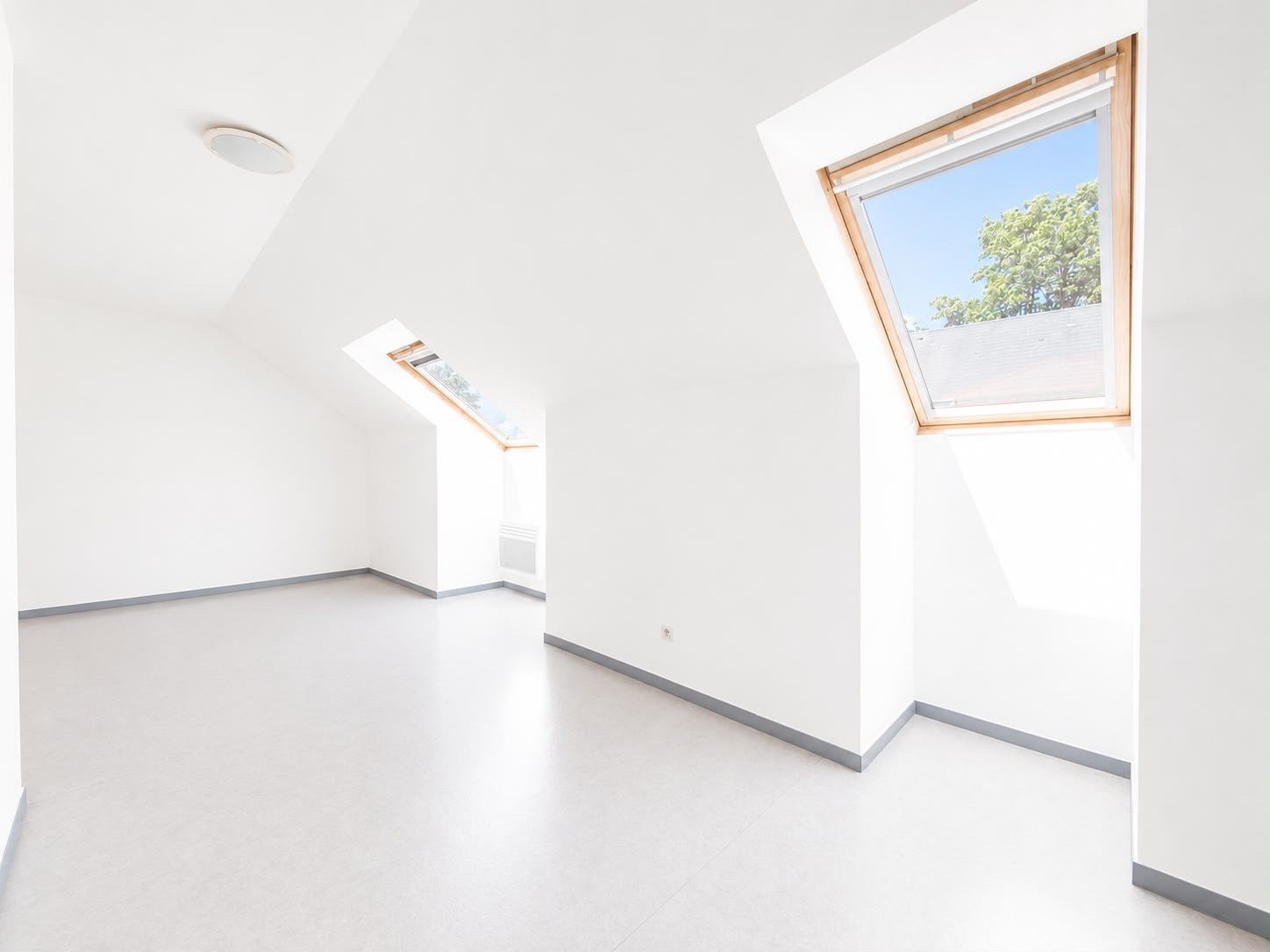 Immo80 – L'immobilier à Amiens et dans la Somme-AMIENS – QUARTIER SAINT MAURICE – APPARTEMENT T1 BIS – DERNIER ÉTAGE – PLACE DE PARKING