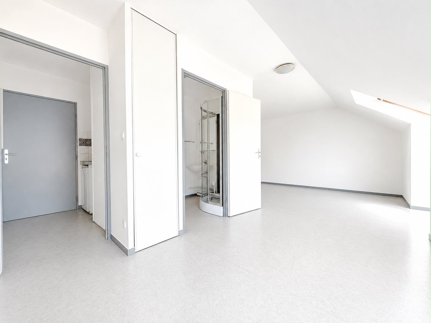 Immo80 – L'immobilier à Amiens et dans la Somme-AMIENS – QUARTIER SAINT MAURICE – APPARTEMENT T1 BIS – DERNIER ÉTAGE –...