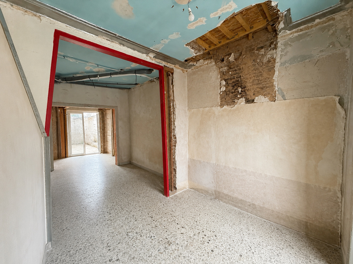 Immo80 – L'immobilier à Amiens et dans la Somme-AMIENS – QUARTIER SAINT ACHEUL / SAINTE ANNE – AMIENOISE – COUR – DEPENDANCES