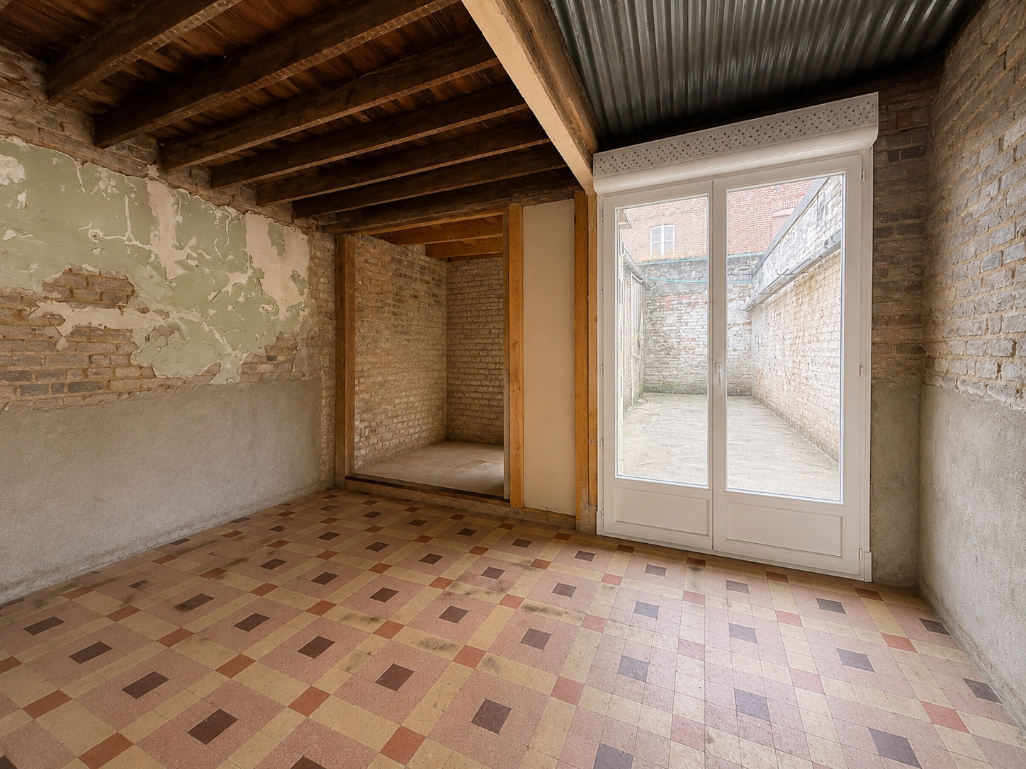 Immo80 – L'immobilier à Amiens et dans la Somme-AMIENS – QUARTIER SAINT ACHEUL / SAINTE ANNE – AMIENOISE – COUR –...