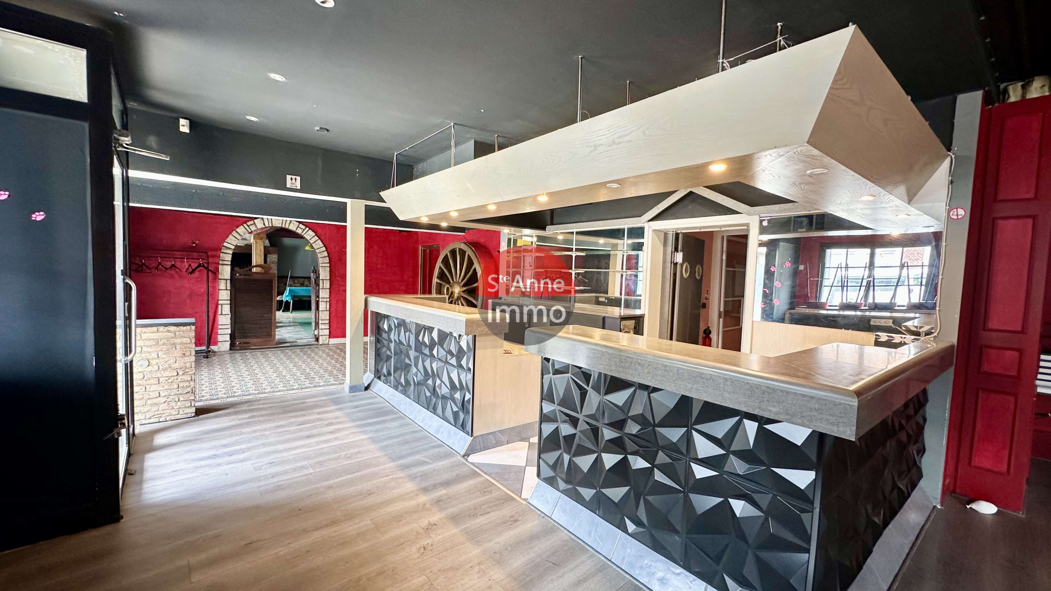 Immo80 – L'immobilier à Amiens et dans la Somme-CAULIERES – IMMEUBLE COMMERCIALE – RESTAURANT – 2 APPARTEMENTS