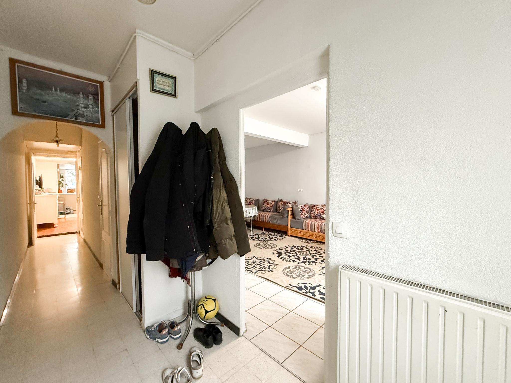 Immo80 – L'immobilier à Amiens et dans la Somme-ROYE – MAISON MITOYENNE – IMMEUBLE DE RAPPORT – 5 CHAMBRES – COUR – DEPENDANCE