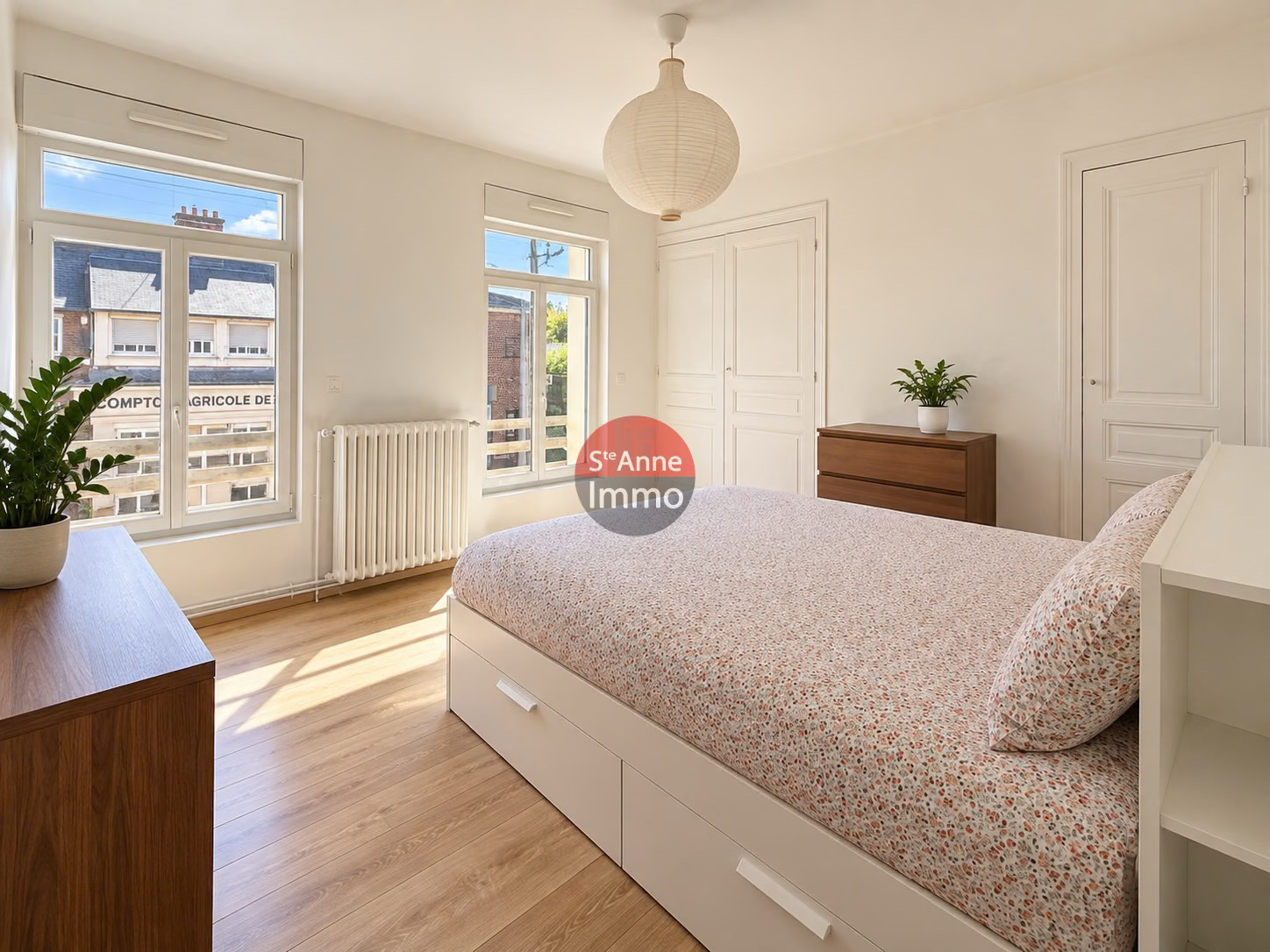 Immo80 – L'immobilier à Amiens et dans la Somme-ROSIERES-EN-SANTERRE – MAISON MITOYENNE – 2 CHAMBRES – CAVE – TERRASSE – JARDIN – DEPENDANCES