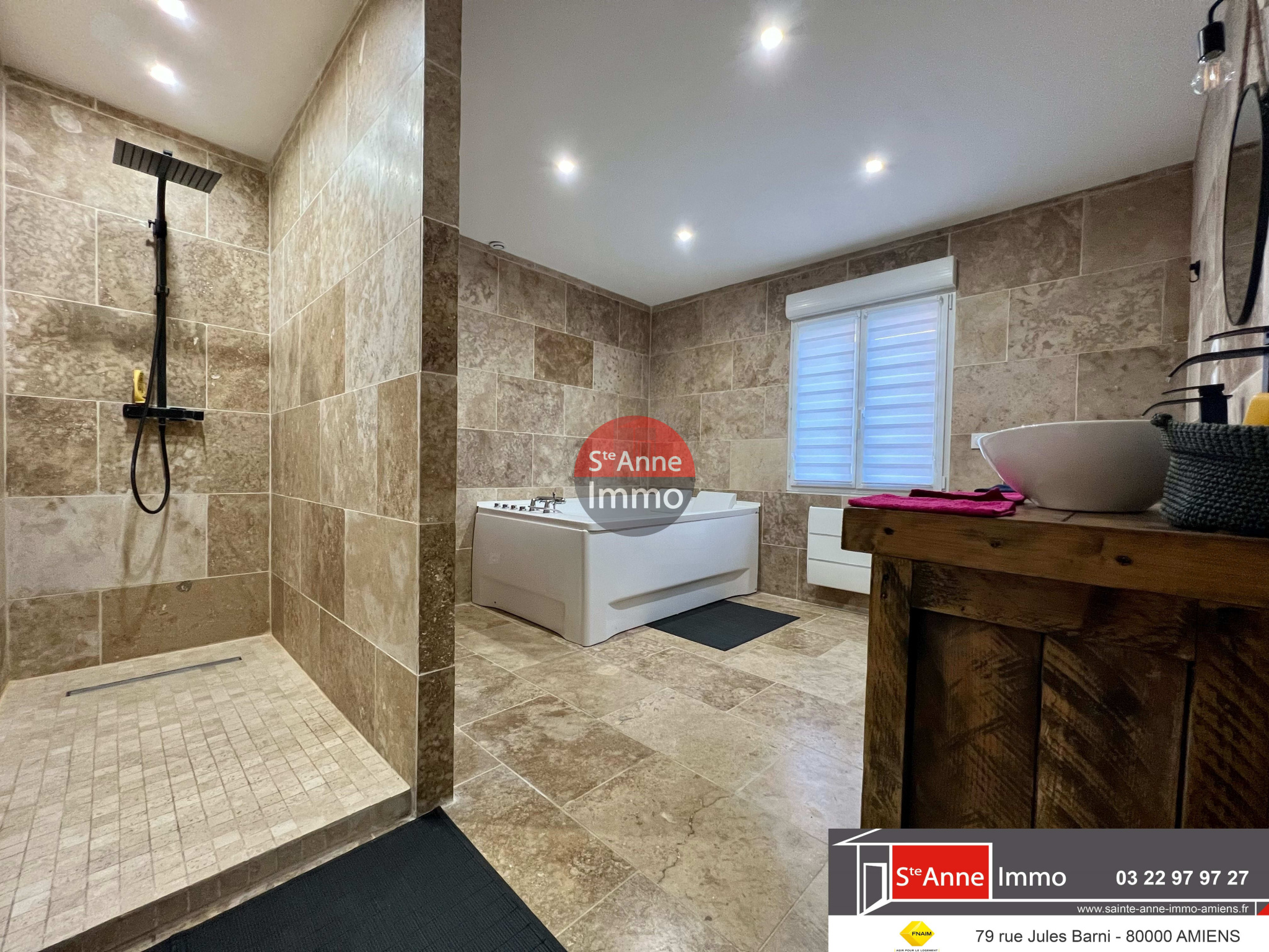 Immo80 – L'immobilier à Amiens et dans la Somme-MONTDIDIER – PAVILLON INDIVIDUEL MEUBLE CONSTRUIT EN 2021 – 3 CHAMBRES – DRESSING – TERRASSE – ATYPIQUE