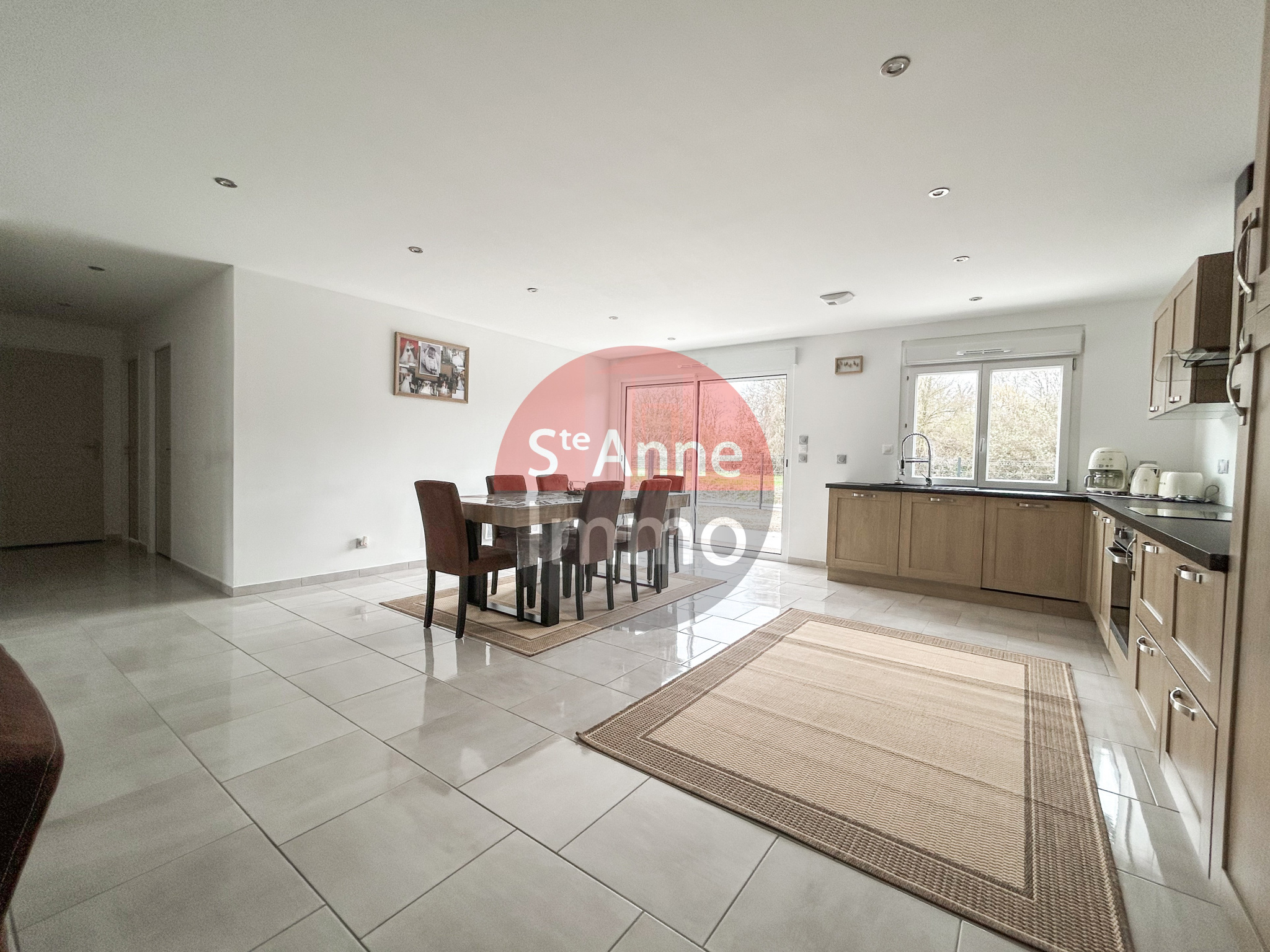 Immo80 – L'immobilier à Amiens et dans la Somme-SAINT-QUENTIN – PAVILLON INDIVIDUEL DE PLAIN PIED – 3 CHAMBRES – GARAGE – COUR – JARDIN