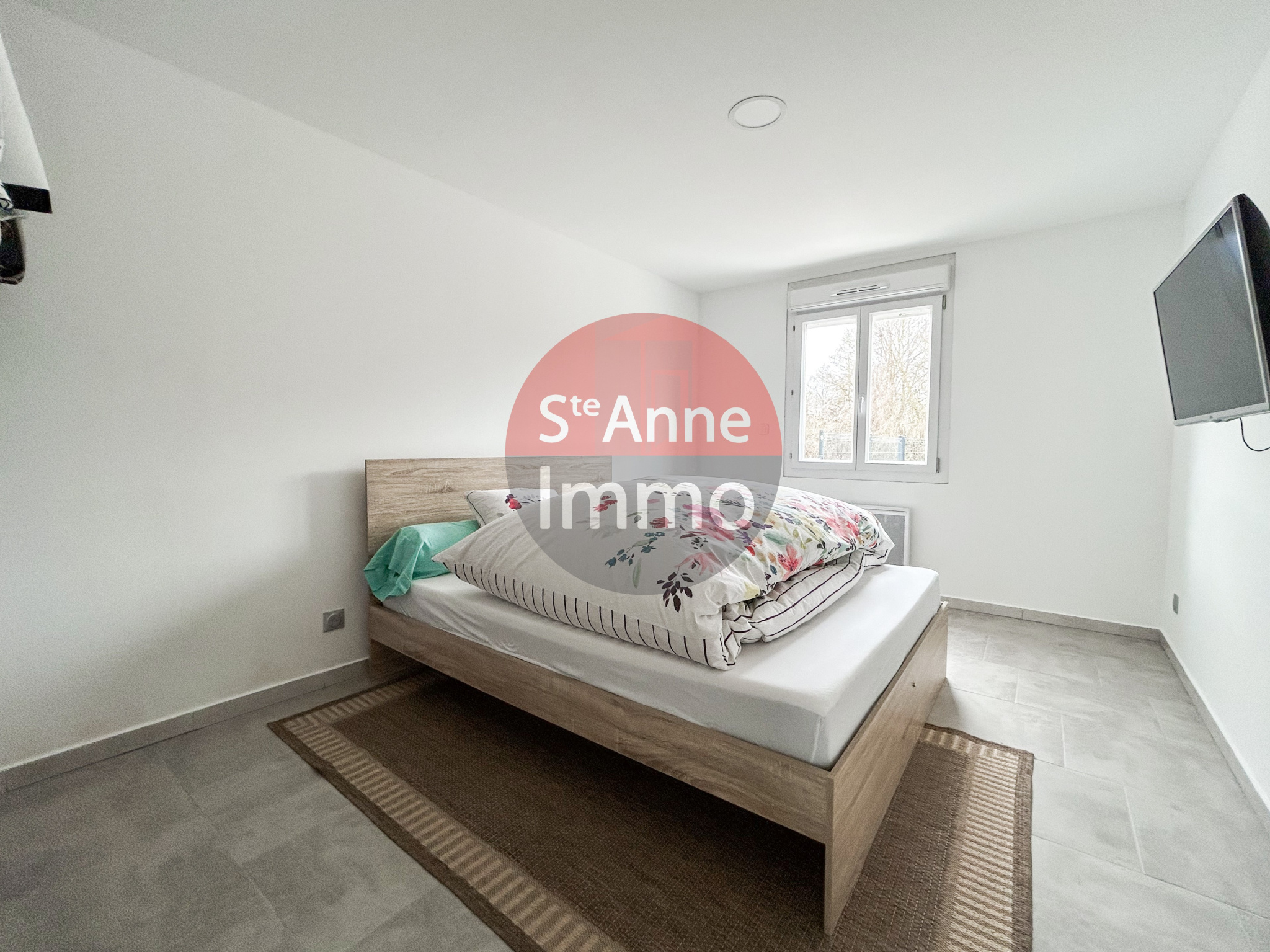 Immo80 – L'immobilier à Amiens et dans la Somme-SAINT-QUENTIN – PAVILLON INDIVIDUEL DE PLAIN PIED – 3 CHAMBRES – GARAGE – COUR – JARDIN