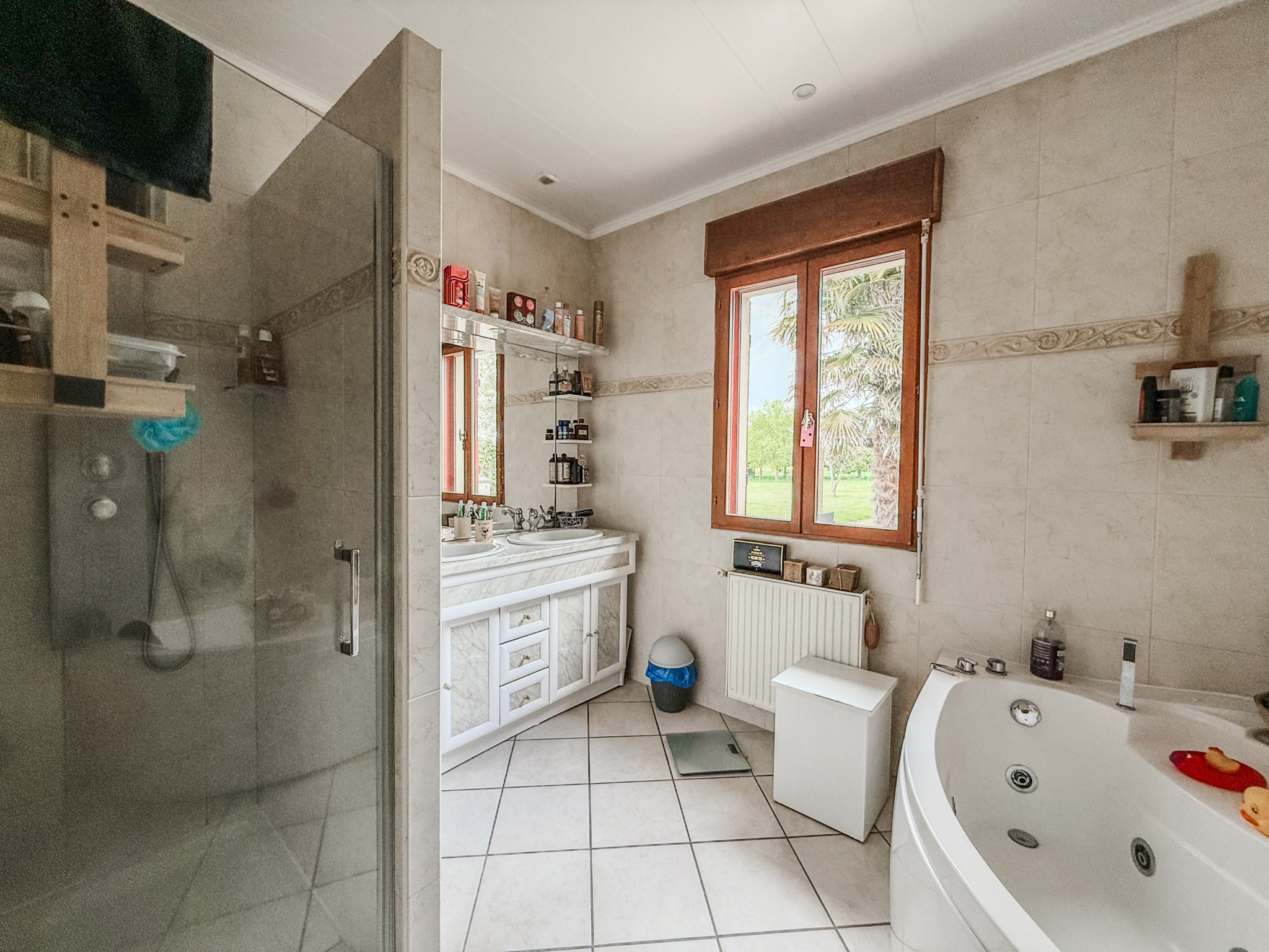 Immo80 – L'immobilier à Amiens et dans la Somme-CAIX – LONGERE – 158m2 – AUTONOMIE DE PLAIN PIED – 4 CHAMBRES – GARAGES – COUR – JARDIN – PISCINE