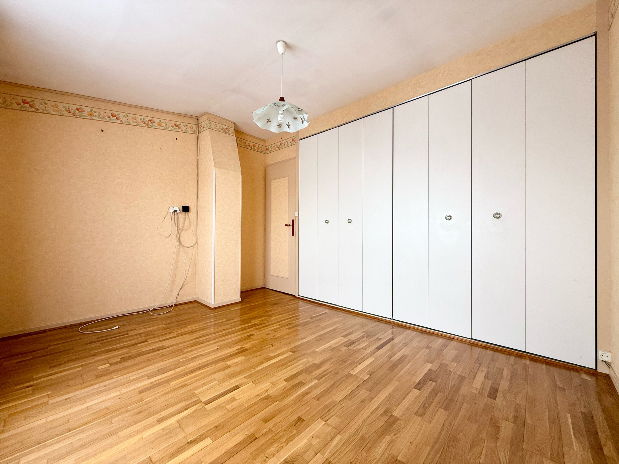 Immo80 – L'immobilier à Amiens et dans la Somme-AMIENS SUD – MAISON SEMI MITOYENNE – 3 CHAMBRES – GARAGE – JARDIN – DEPENDANCES