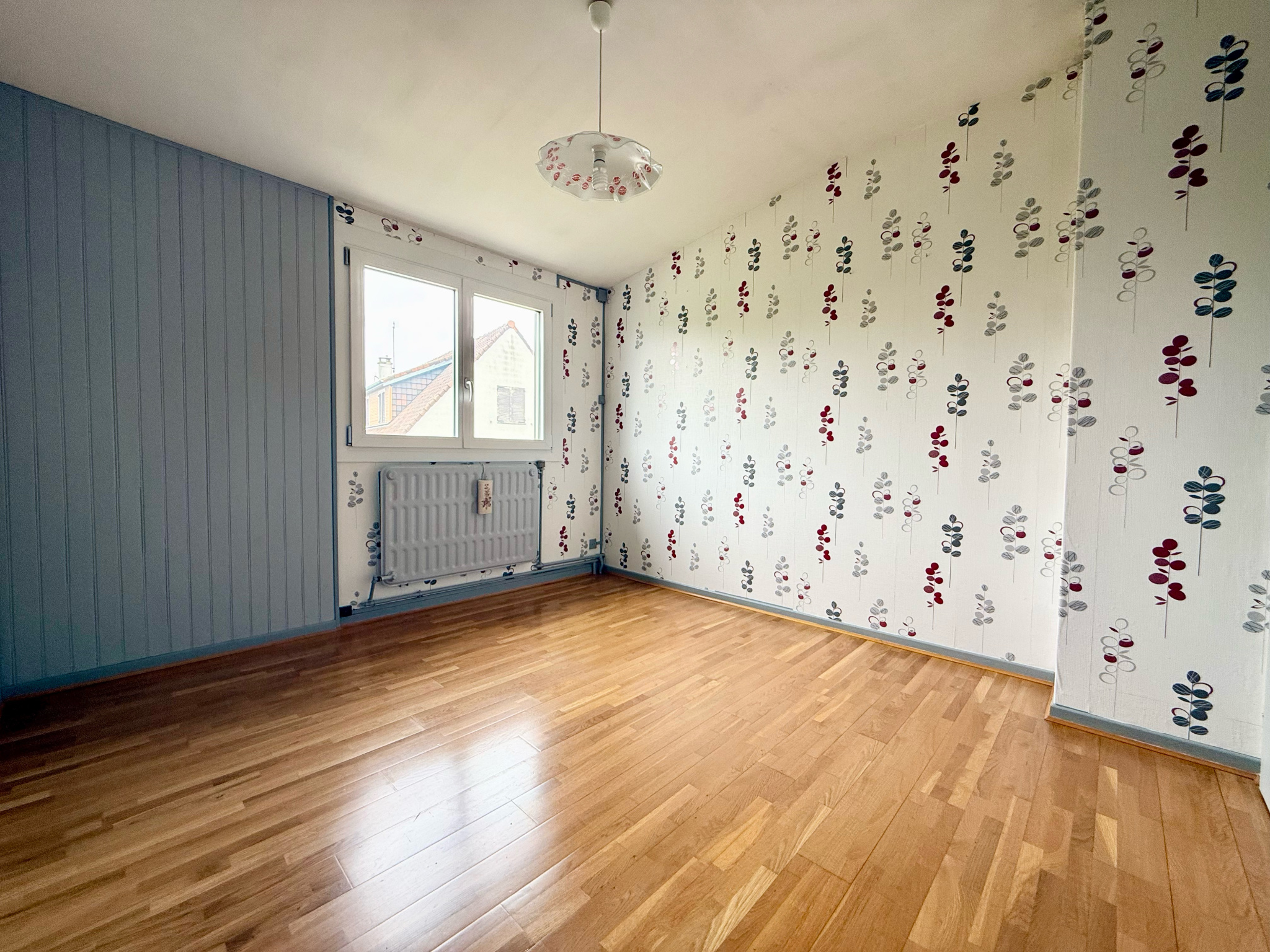 Immo80 – L'immobilier à Amiens et dans la Somme-AMIENS SUD – MAISON SEMI MITOYENNE – 3 CHAMBRES – GARAGE – JARDIN – DEPENDANCES