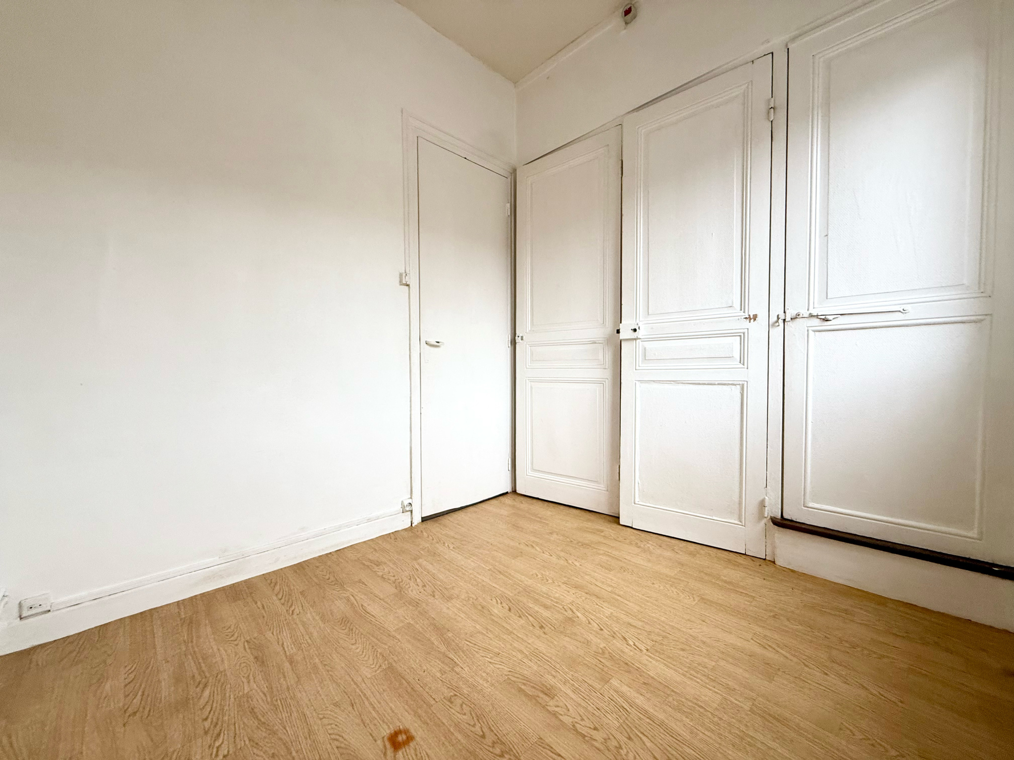 Immo80 – L'immobilier à Amiens et dans la Somme-AMIENS – QUARTIER SAINT HONORE – AMIENOISE – 2 CHAMBRES – 1 BUREAU – IDEAL INVESTISSEURS