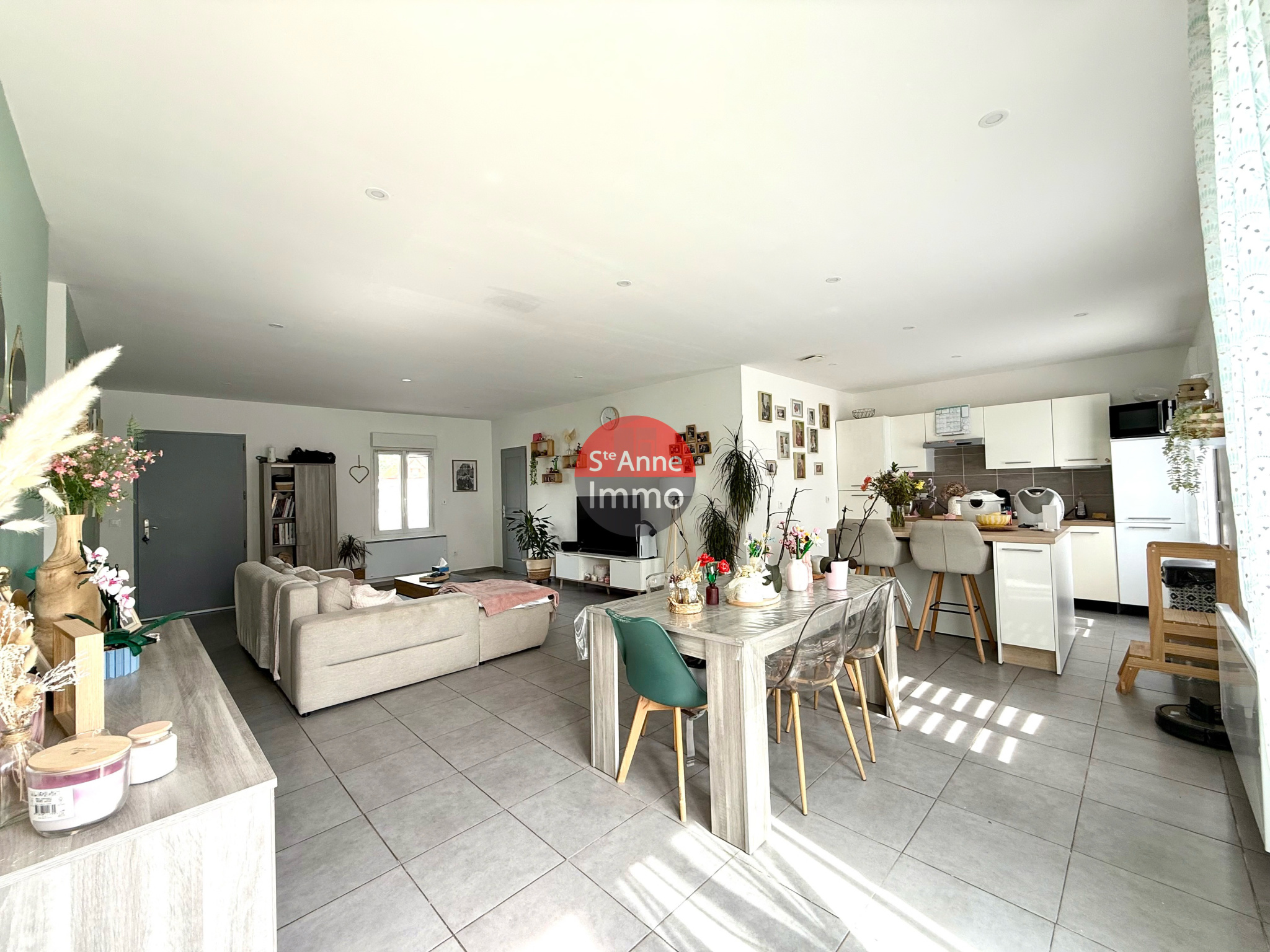 Immo80 – L'immobilier à Amiens et dans la Somme-MESNIL-SAINT-NICAISE – MAISON INDIVIDUELLE – PLAIN PIED – 3 CHAMBRES – GARAGE – COUR – JARDIN