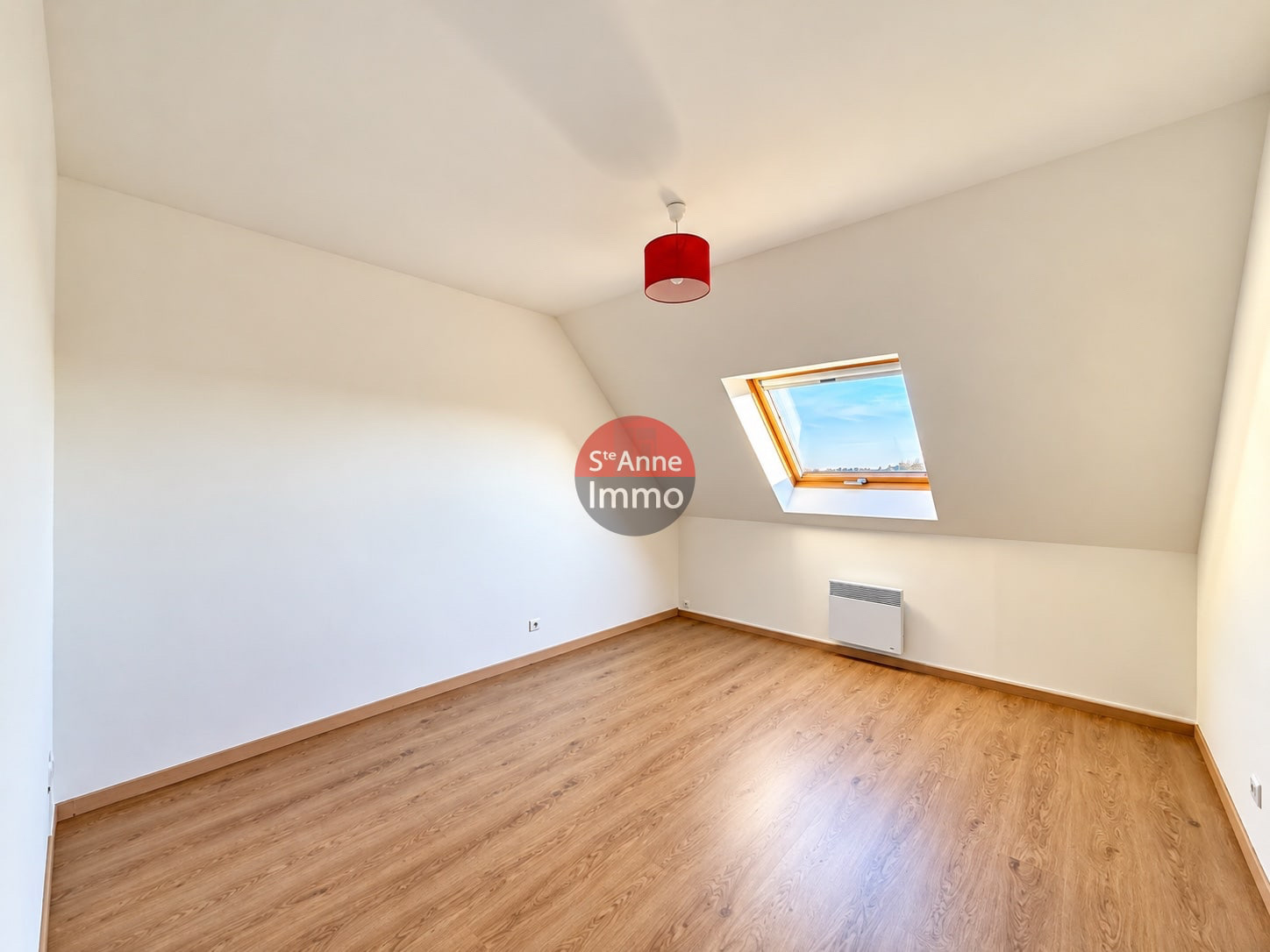 Immo80 – L'immobilier à Amiens et dans la Somme-AMIENS – QUARTIER HENRIVILLE – T4 – 3 CHAMBRES – BUREAU – TERRASSE/BALCON – 2 PLACES DE PARKINGS