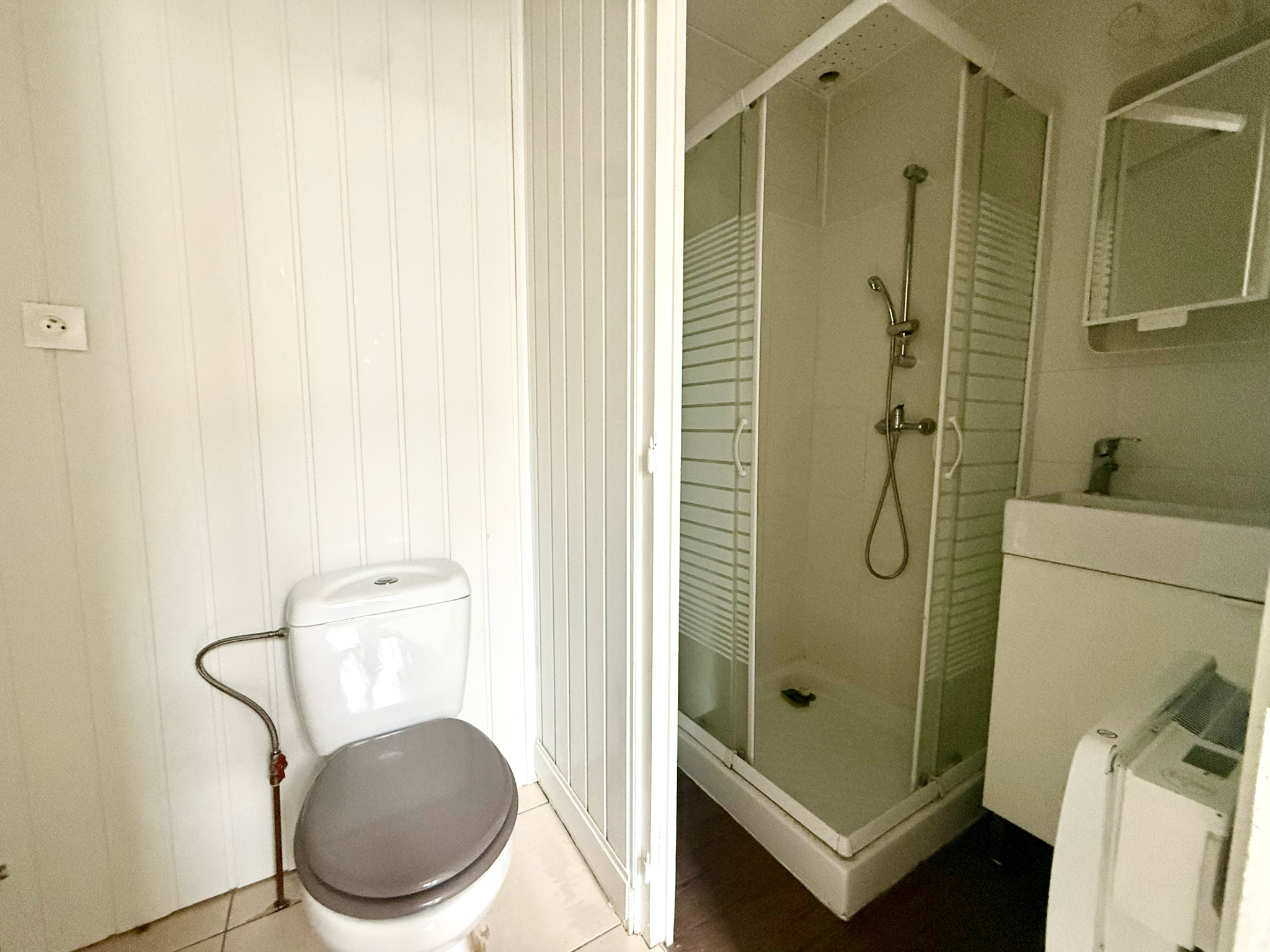 Immo80 – L'immobilier à Amiens et dans la Somme-BEAUVAL – MAISON SEMI MITOYENNE – 2 CHAMBRES – PAS DE COUR – CAVE