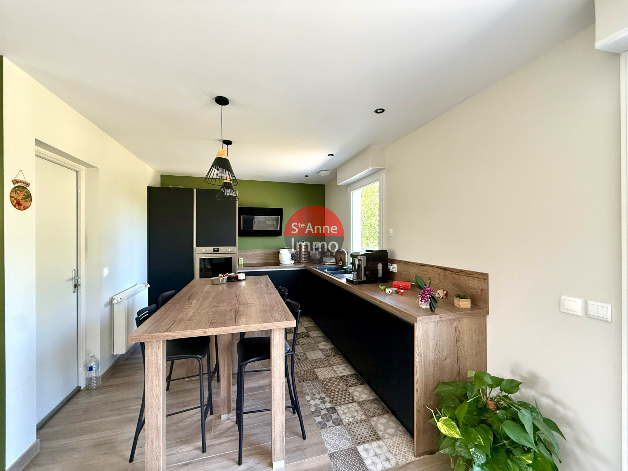 Immo80 – L'immobilier à Amiens et dans la Somme-VRELY – PAVILLON INDIVIDUELLE – 106m2 – PLAIN PIED – 3 CHAMBRES – GARAGE – JARDIN – COUR – TERRASSE
