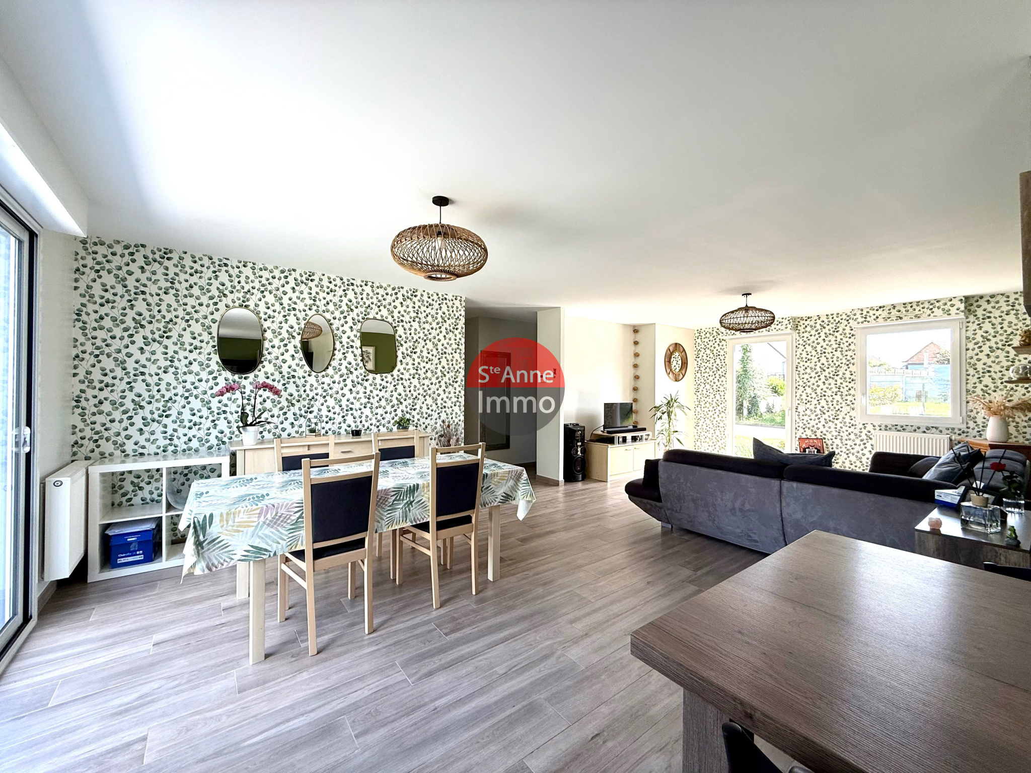 Immo80 – L'immobilier à Amiens et dans la Somme-VRELY – PAVILLON INDIVIDUELLE – 106m2 – PLAIN PIED – 3 CHAMBRES – GARAGE – JARDIN – COUR – TERRASSE