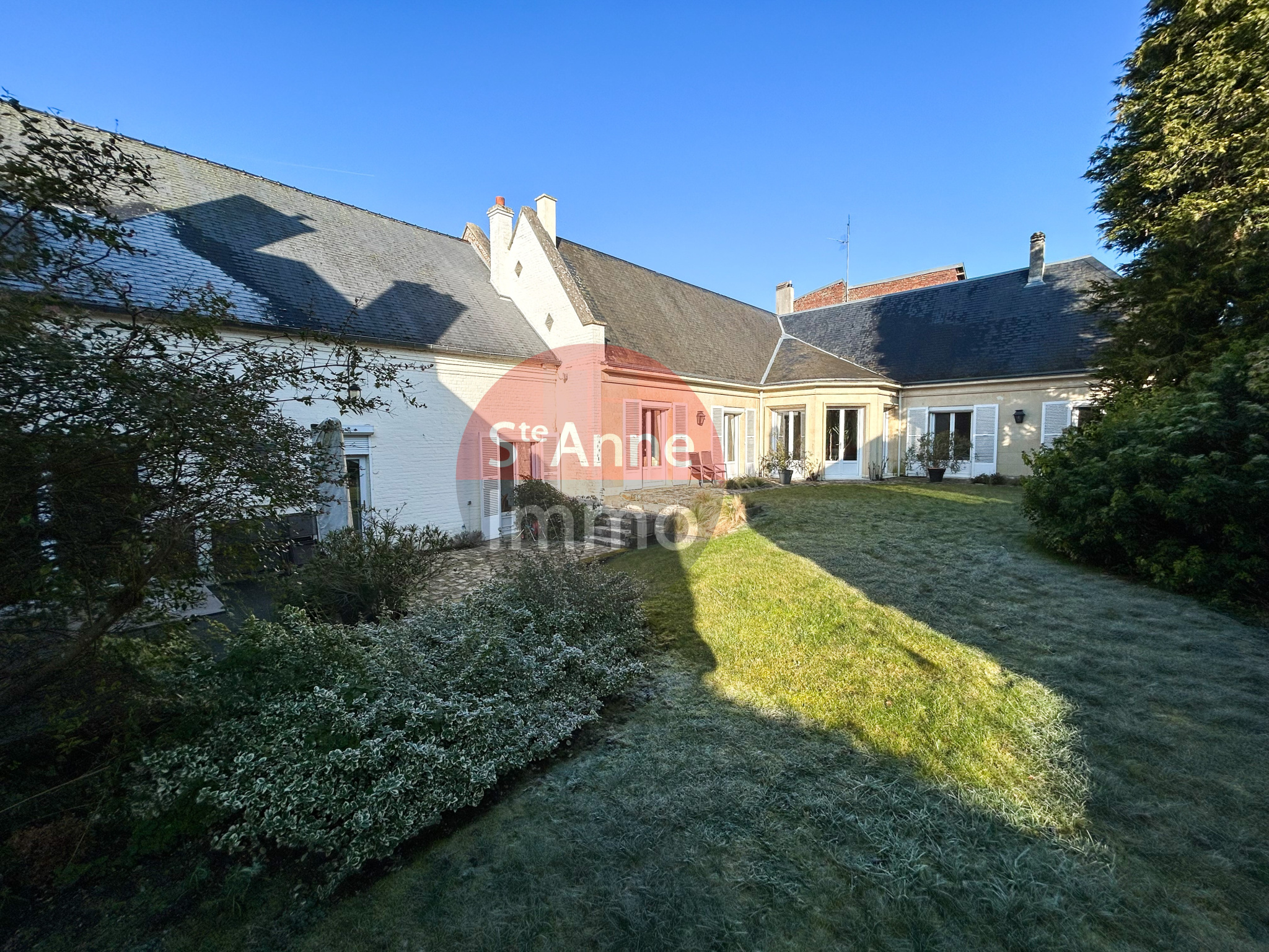 Immo80 – L'immobilier à Amiens et dans la Somme-ROYE – 280m2 – MAISON INDIVIDUELLE AVEC AUTONOMIE DE PLAIN PIED – 4 CHAMBRES...