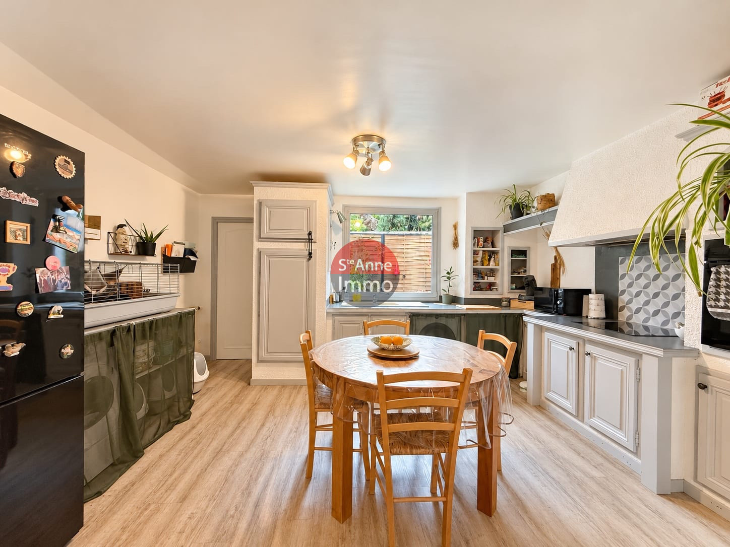 Immo80 – L'immobilier à Amiens et dans la Somme-AMIENS – QUARTIER SAINT HONORE – AMIENOISE – 84M2 – 3 CHAMBRES – COUR – CAVE