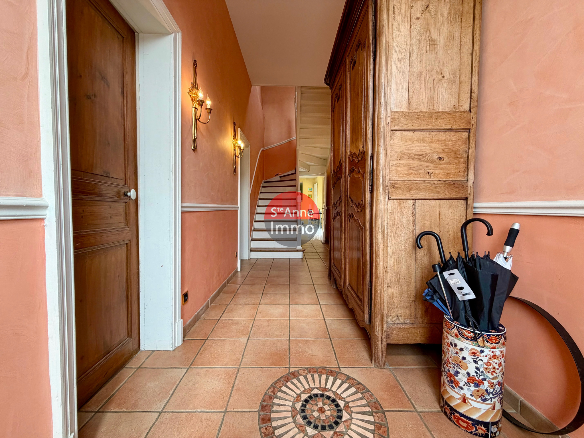 Immo80 – L'immobilier à Amiens et dans la Somme-MIRAUMONT – MAISON 165m2 – 3 CHAMBRES – AUTONOMIE DE PLAIN PIED – 2 STUDIOS – JARDIN – GARAGE – DEPENDANCES