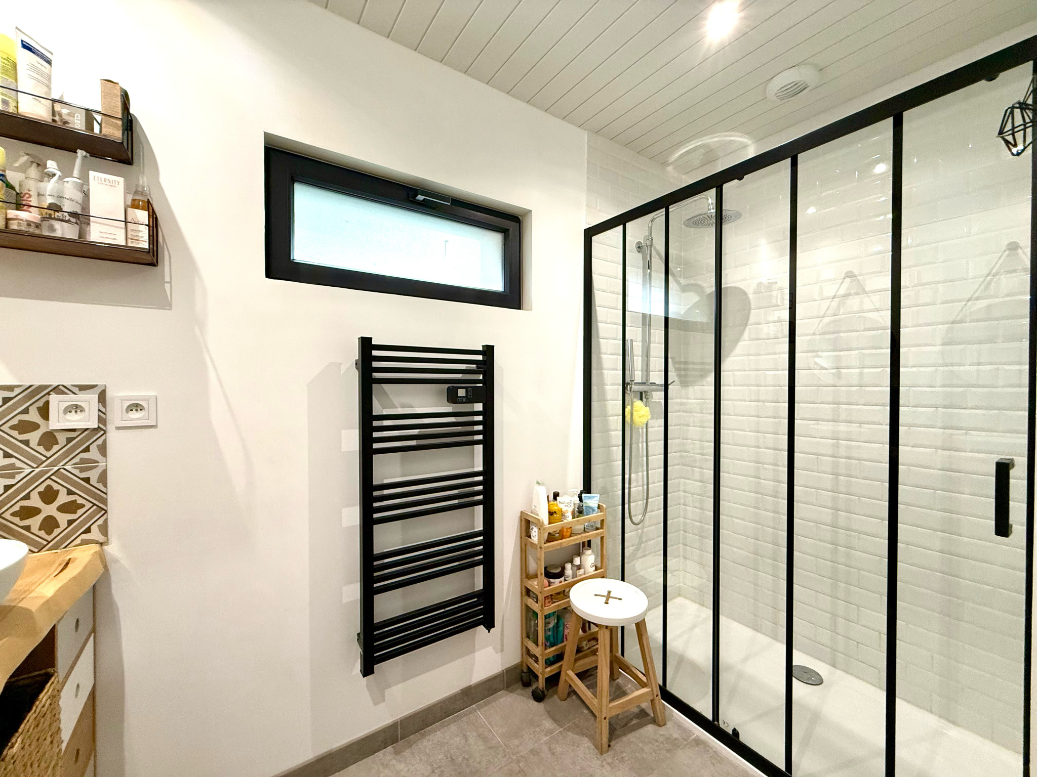Immo80 – L'immobilier à Amiens et dans la Somme-BAYONVILLERS – MAISON INDIVIDUELLE – 3 CHAMBRES – GARAGE – DEPENDANCES – TERRASSE – CAVE – JARDIN – COUR