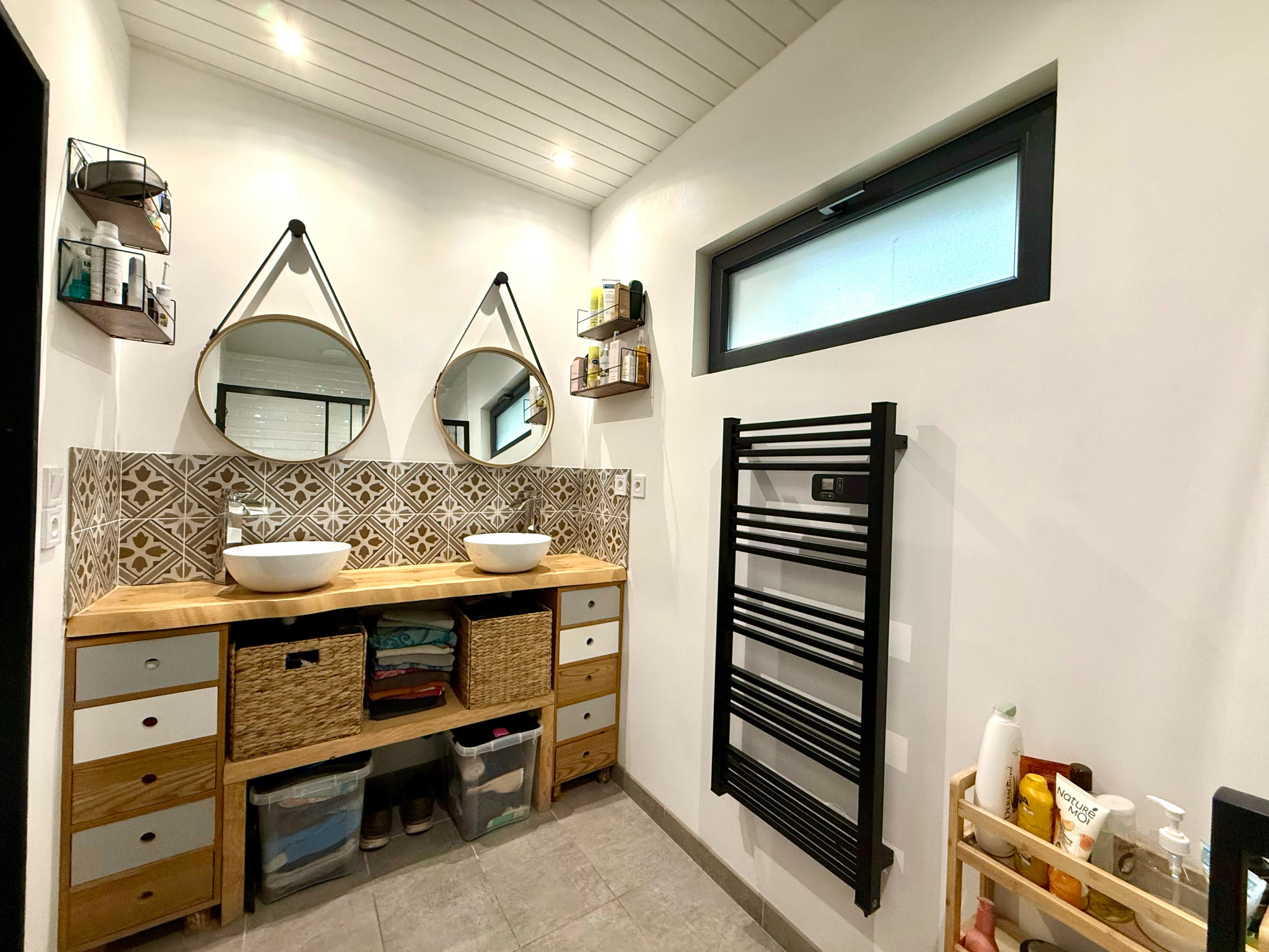 Immo80 – L'immobilier à Amiens et dans la Somme-BAYONVILLERS – MAISON INDIVIDUELLE – 3 CHAMBRES – GARAGE – DEPENDANCES – TERRASSE – CAVE – JARDIN – COUR