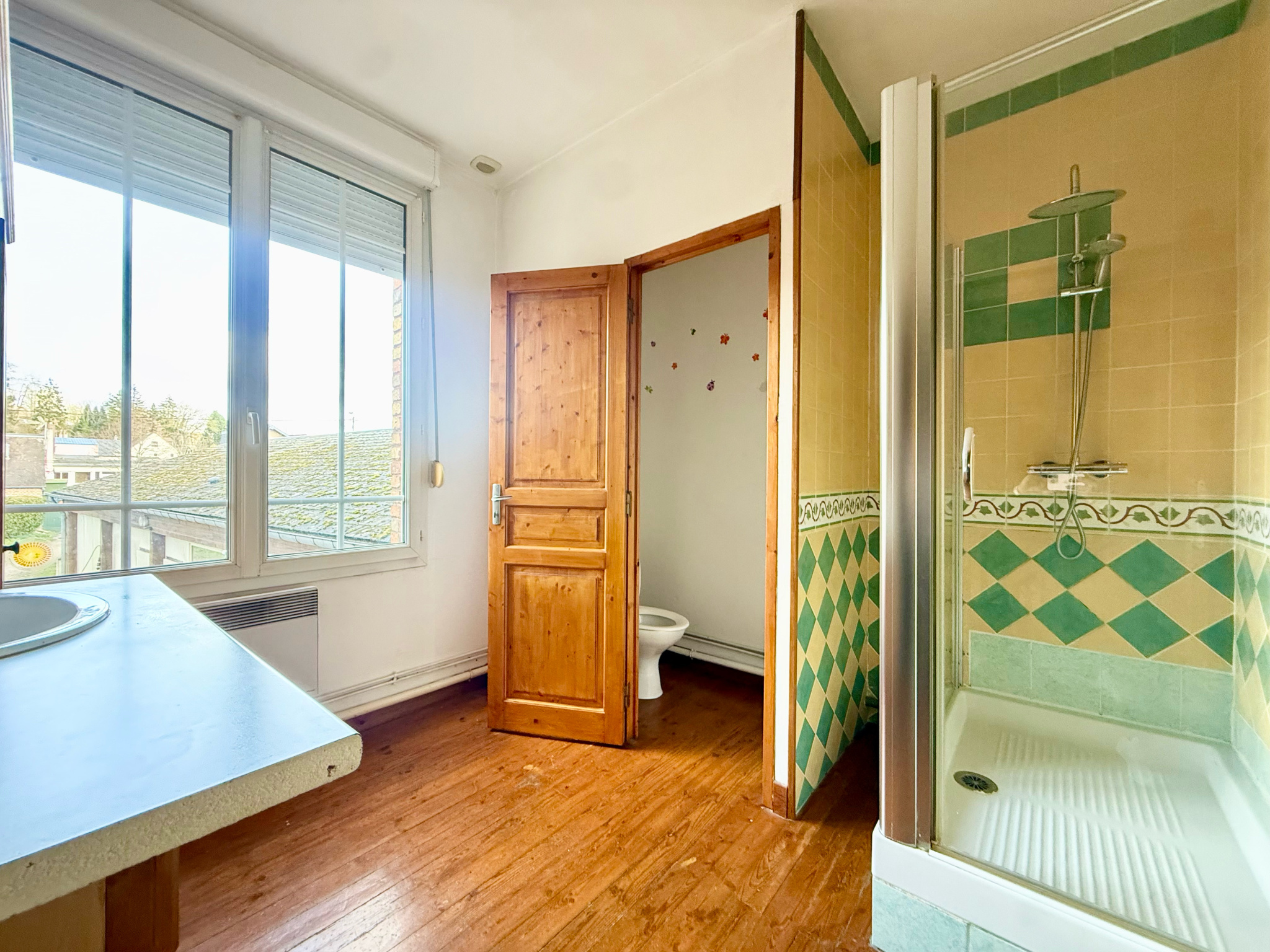 Immo80 – L'immobilier à Amiens et dans la Somme-GAMACHES – HYPER CENTRE – MAISON – 4 CHAMBRES – COUR