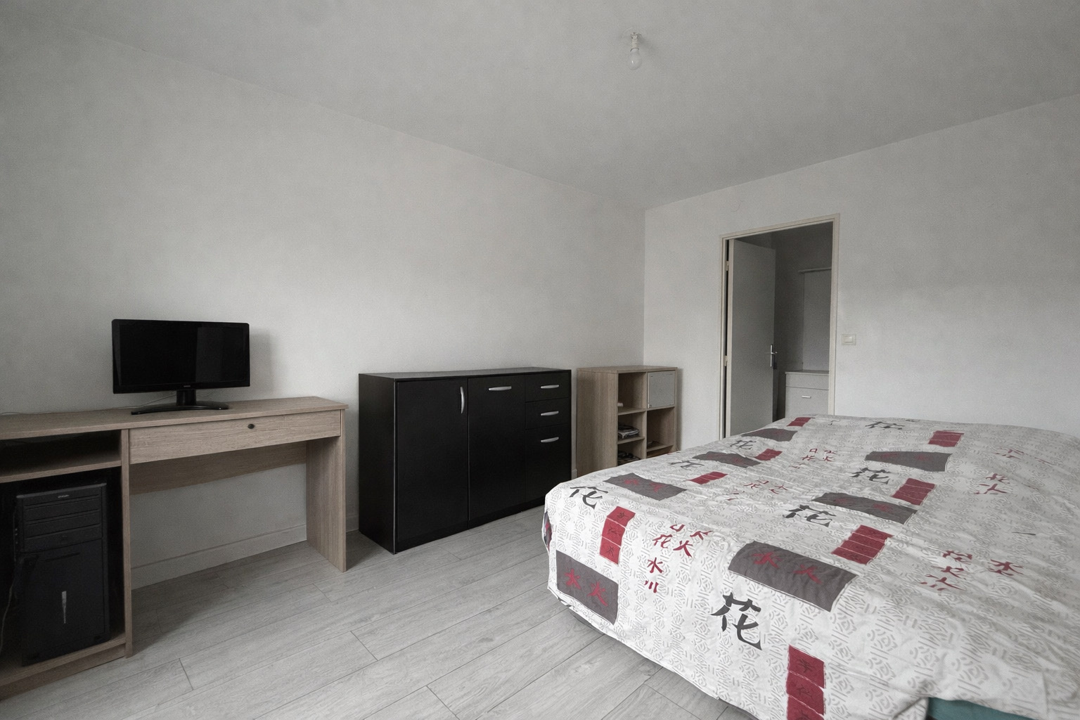 Immo80 – L'immobilier à Amiens et dans la Somme-AMIENS – QUARTIER SAINT PIERRE – APPARTEMENT T2 – PLACE DE PARKING – VENDU LOUÉ