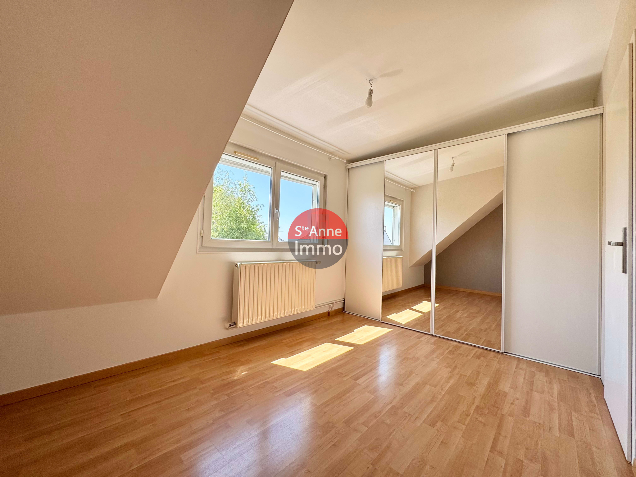 Immo80 – L'immobilier à Amiens et dans la Somme-BOVES – PROCHE AMIENS/GARE LONGUEAU – MAISON 105M2 – 3 CHAMBRES – JARDIN – GARAGE