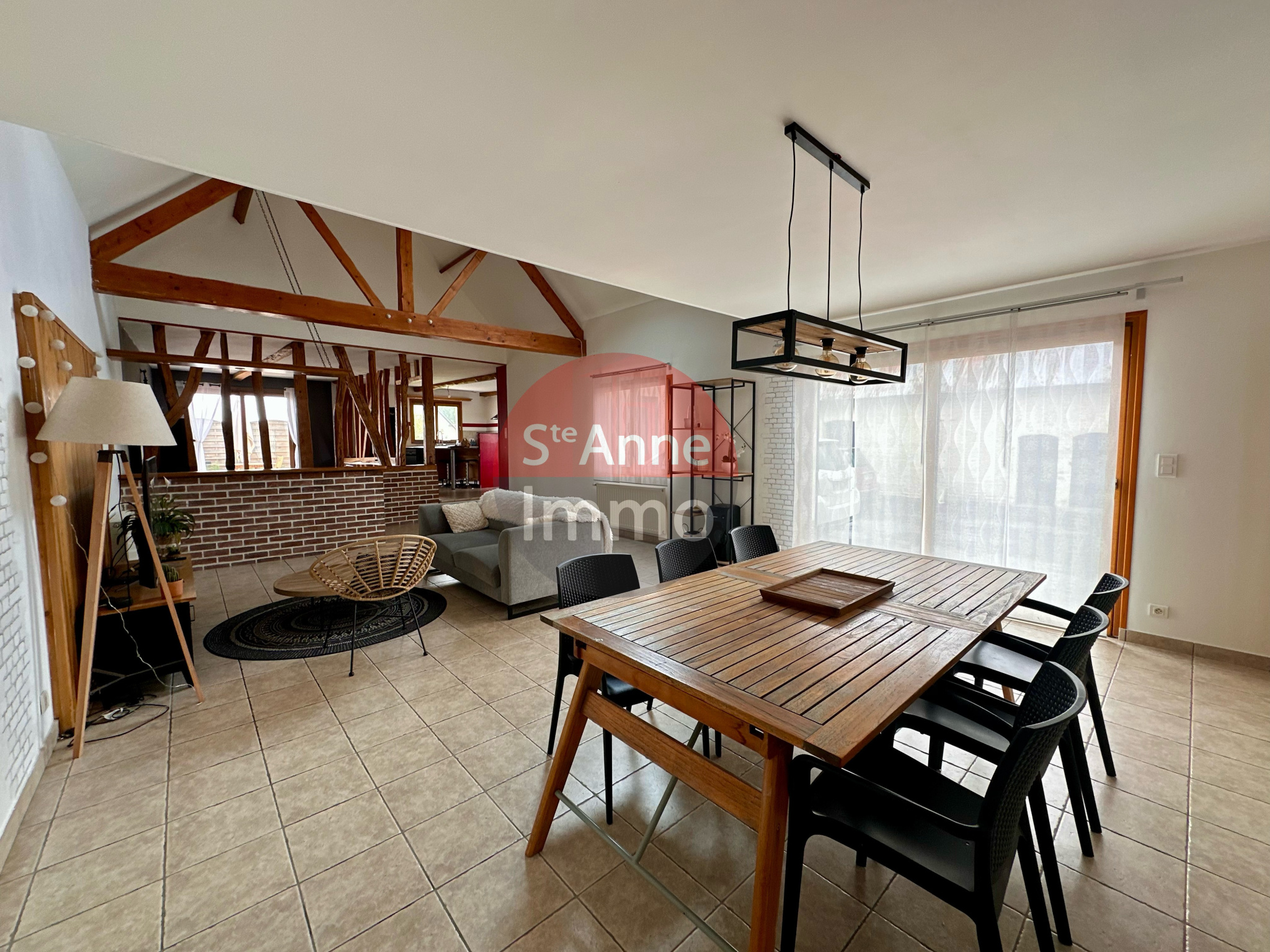 Immo80 – L'immobilier à Amiens et dans la Somme-HERISSART – MAISON – 210 M2 – 6 CHAMBRES – HANGAR – JARDIN