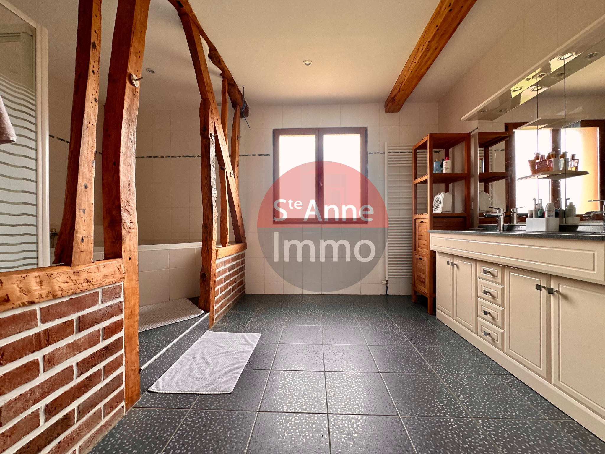 Immo80 – L'immobilier à Amiens et dans la Somme-HERISSART – MAISON – 210 M2 – 6 CHAMBRES – HANGAR – JARDIN