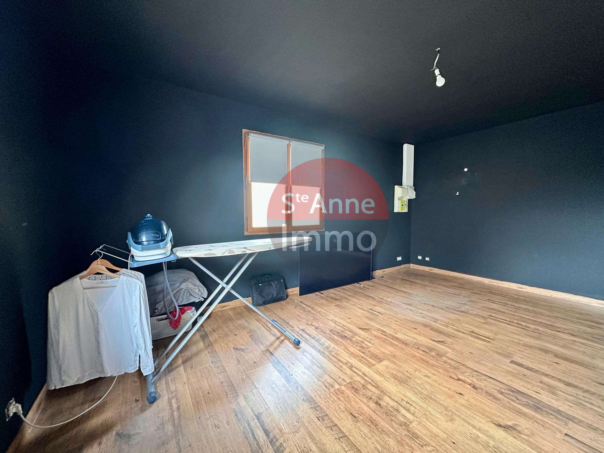 Immo80 – L'immobilier à Amiens et dans la Somme-HERISSART – MAISON – 210 M2 – 6 CHAMBRES – HANGAR – JARDIN