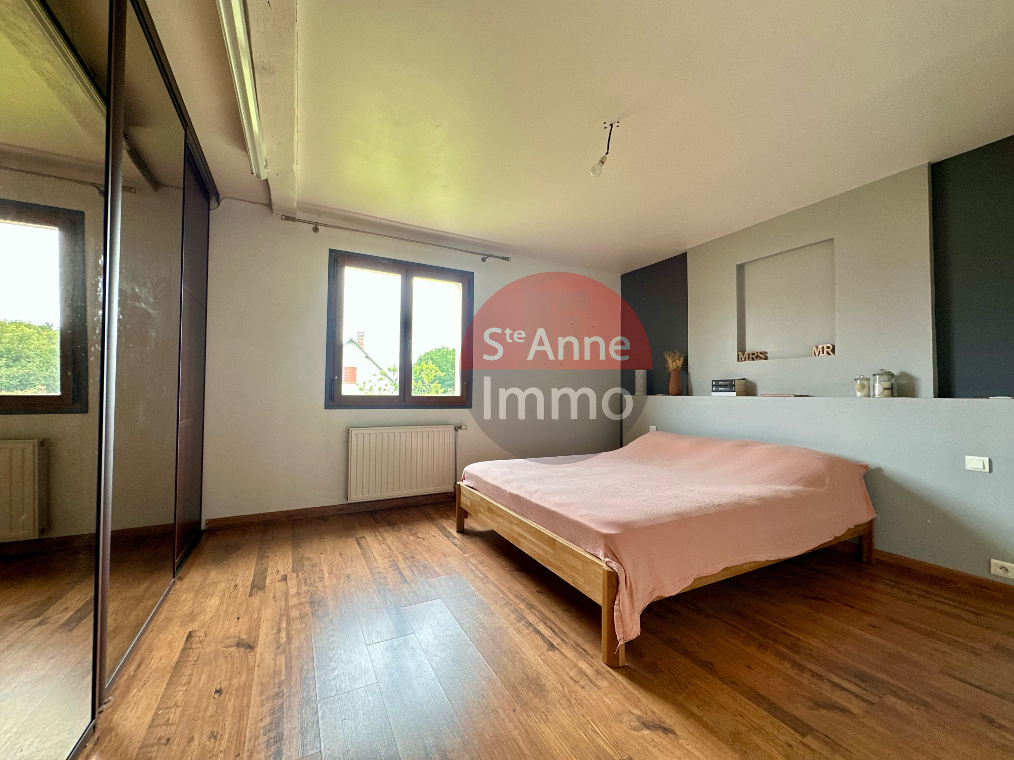 Immo80 – L'immobilier à Amiens et dans la Somme-HERISSART – MAISON – 210 M2 – 6 CHAMBRES – HANGAR – JARDIN