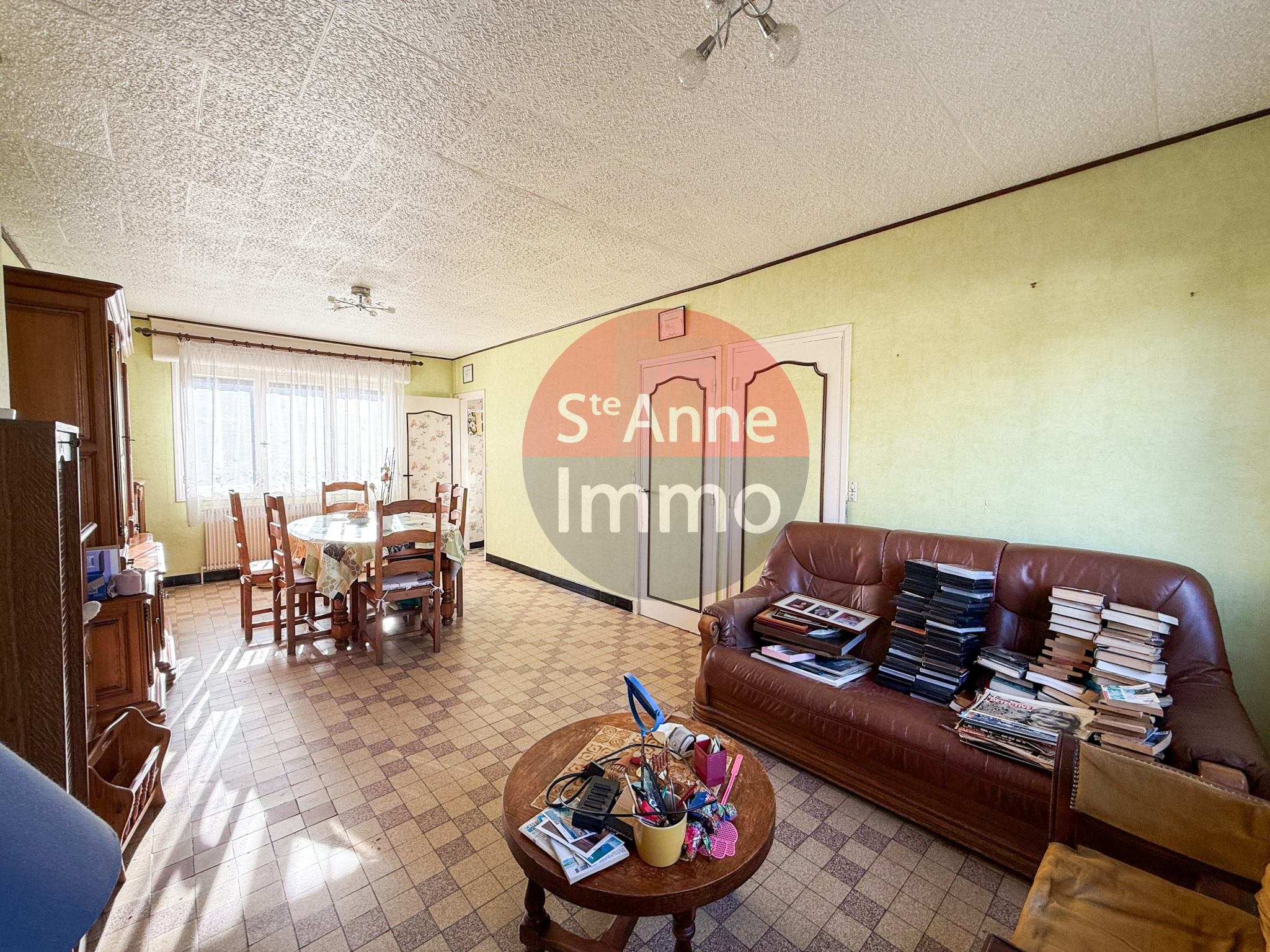 Immo80 – L'immobilier à Amiens et dans la Somme-ROSIERES-EN-SANTERRE – MAISON MITOYENNE – 3 CHAMBRES – GARAGE – JARDIN