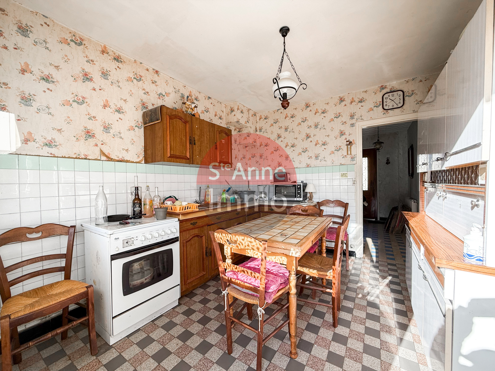 Immo80 – L'immobilier à Amiens et dans la Somme-ROSIERES-EN-SANTERRE – MAISON MITOYENNE – 3 CHAMBRES – GARAGE – JARDIN