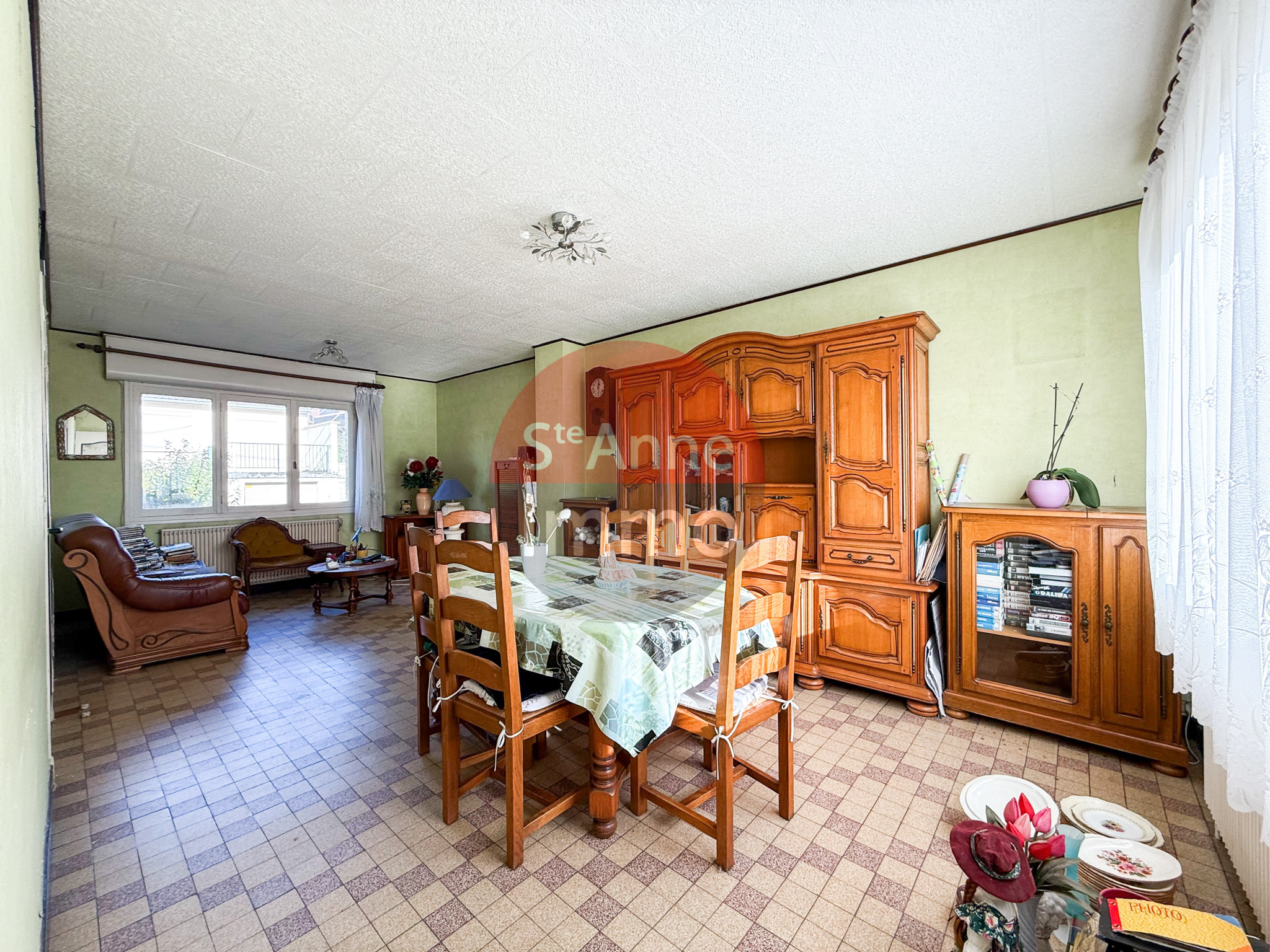 Immo80 – L'immobilier à Amiens et dans la Somme-ROSIERES-EN-SANTERRE – MAISON MITOYENNE – 3 CHAMBRES – GARAGE – JARDIN