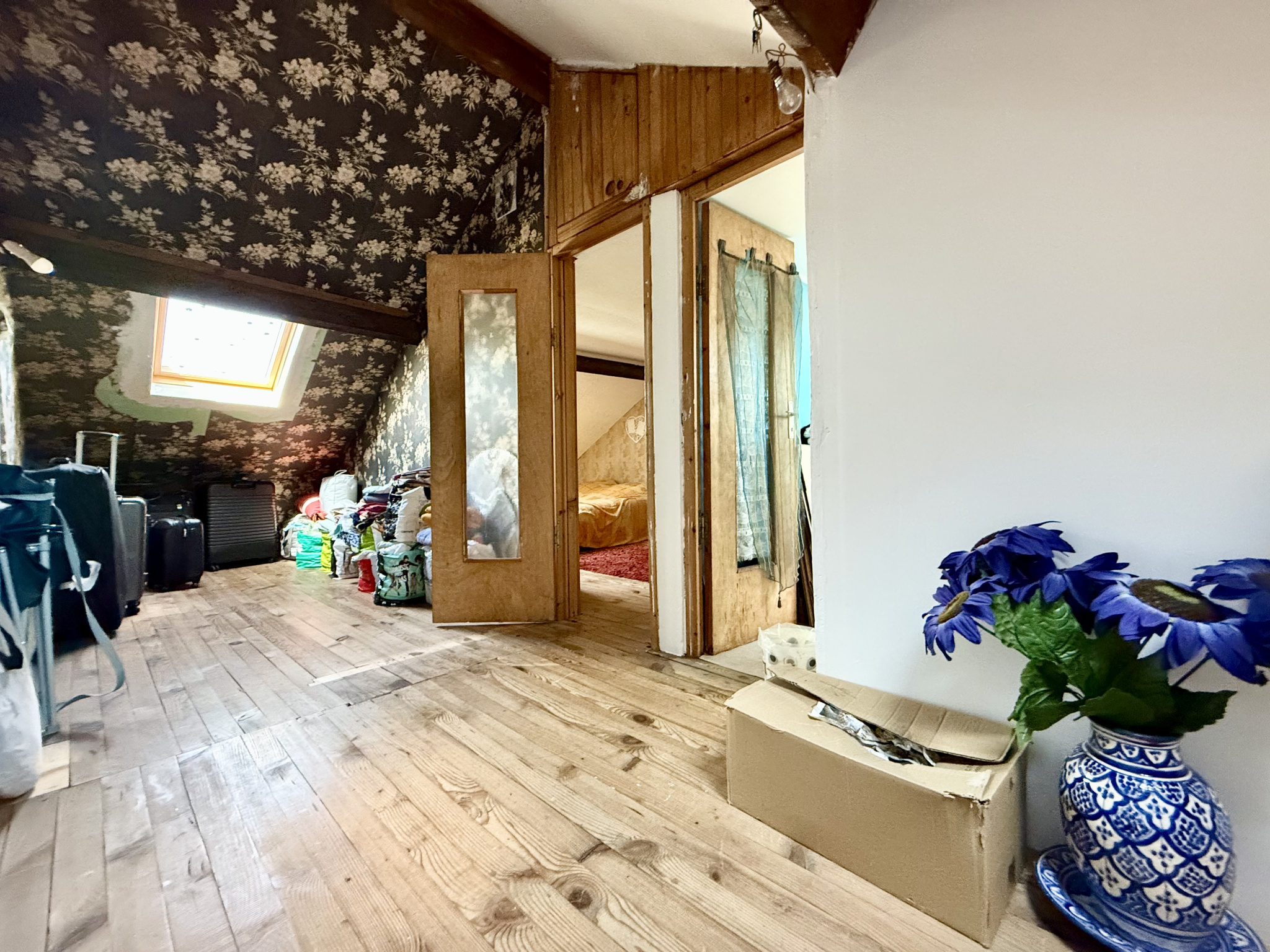 Immo80 – L'immobilier à Amiens et dans la Somme-AMIENS – QUARTIER SAINT ACHEUL – AMIENOISE 2 FENETRES – 3 CHAMBRES – JARDIN – TERRASSE