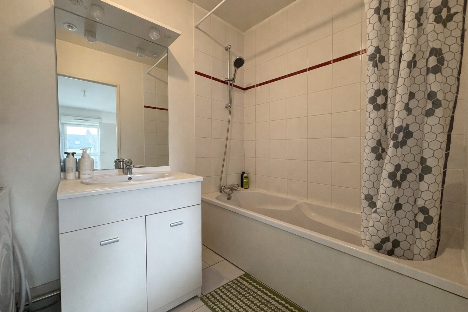 Immo80 – L'immobilier à Amiens et dans la Somme-AMIENS – QUARTIER SAINT PIERRE – APPARTEMENT T2 – PLACE DE PARKING – RESIDENCE SECURISEE