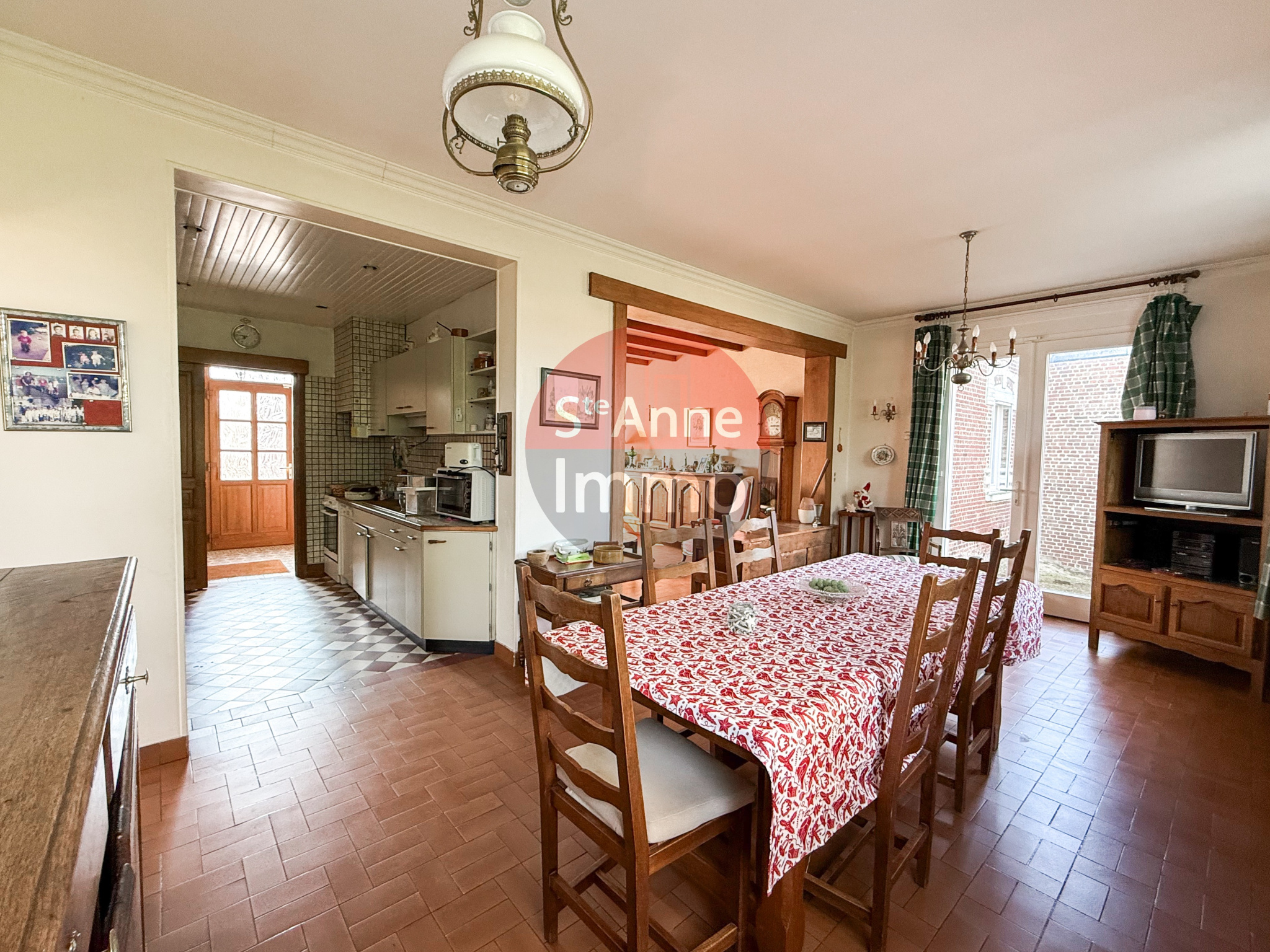 Immo80 – L'immobilier à Amiens et dans la Somme-ROYE – CORPS DE FERME – 203m2 – AUTONOMIE DE PLAIN PIED – 4 CHAMBRES – DEPENDANCES –  JARDIN – GARAGE