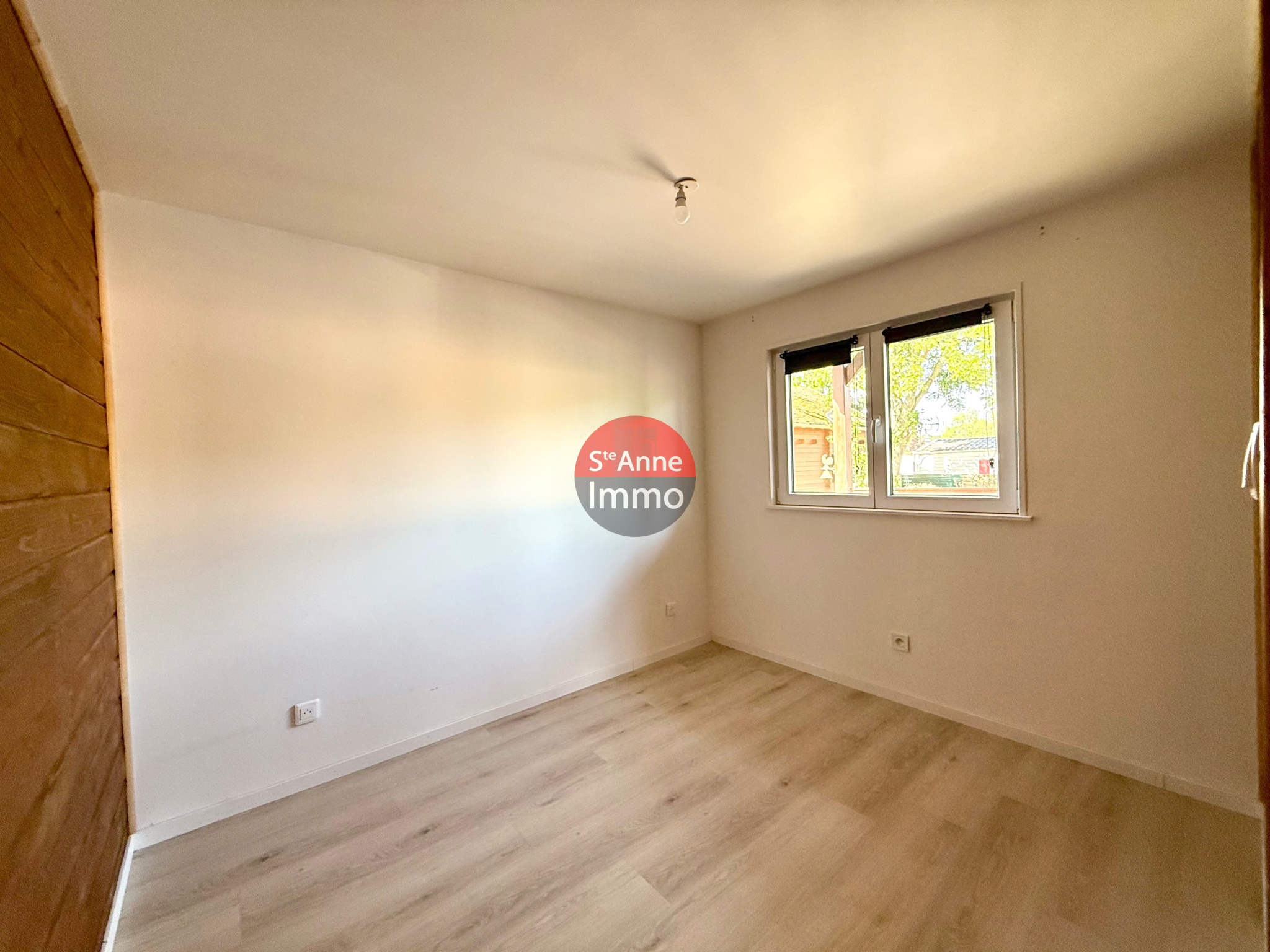 Immo80 – L'immobilier à Amiens et dans la Somme-CHALET – 36m2 – ORVILLERS SOREL – CAMPING – PLAIN PIED – 3 CHAMBRES – GARAGE – JARDIN – TERRASSE