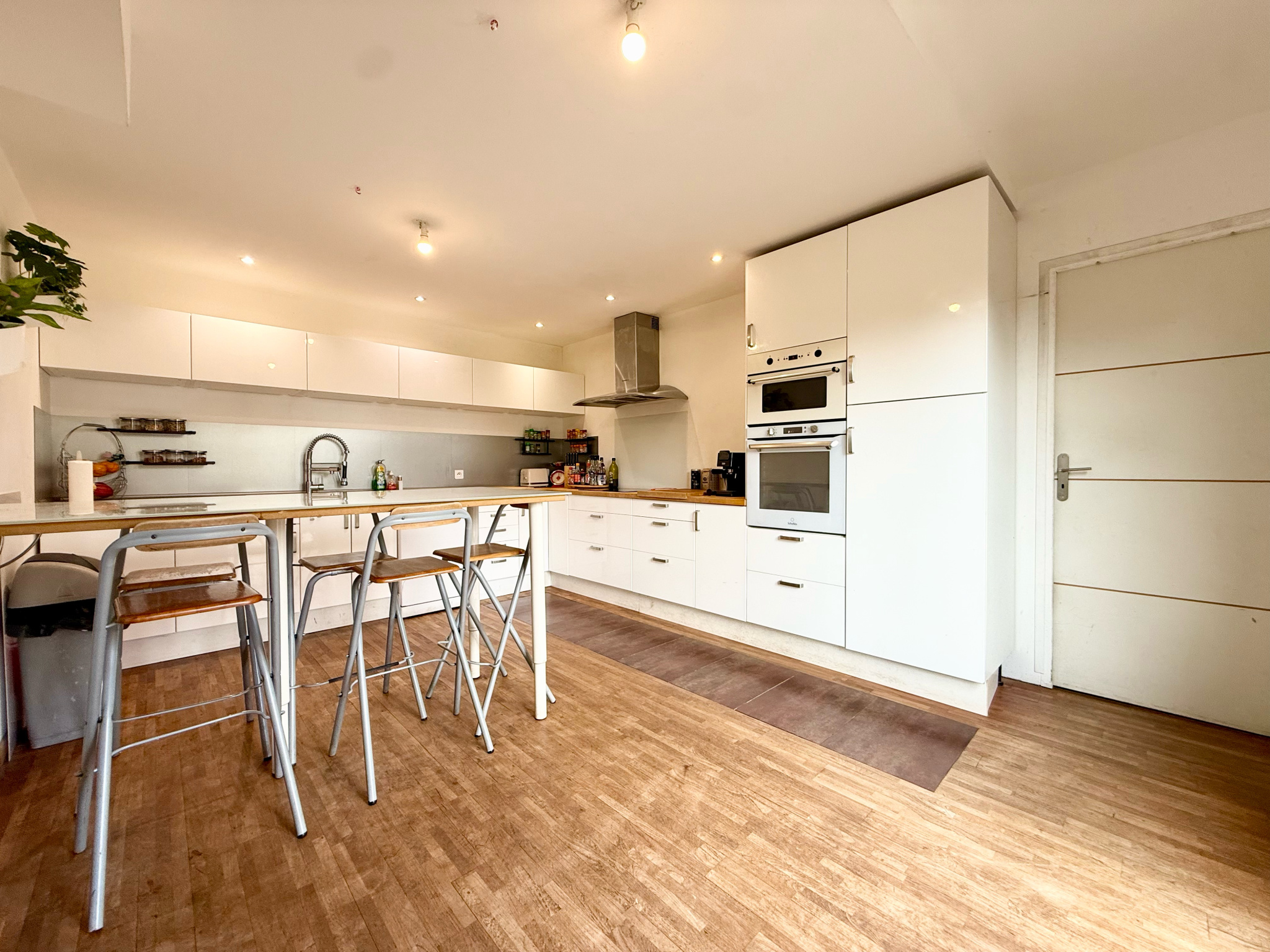 Immo80 – L'immobilier à Amiens et dans la Somme-SAINT GRATIEN – PAVILLON INDIVIDUEL – CONSTRUIT EN 2011-  6 CHAMBRES – TERRASSE – JARDIN – CARPORT