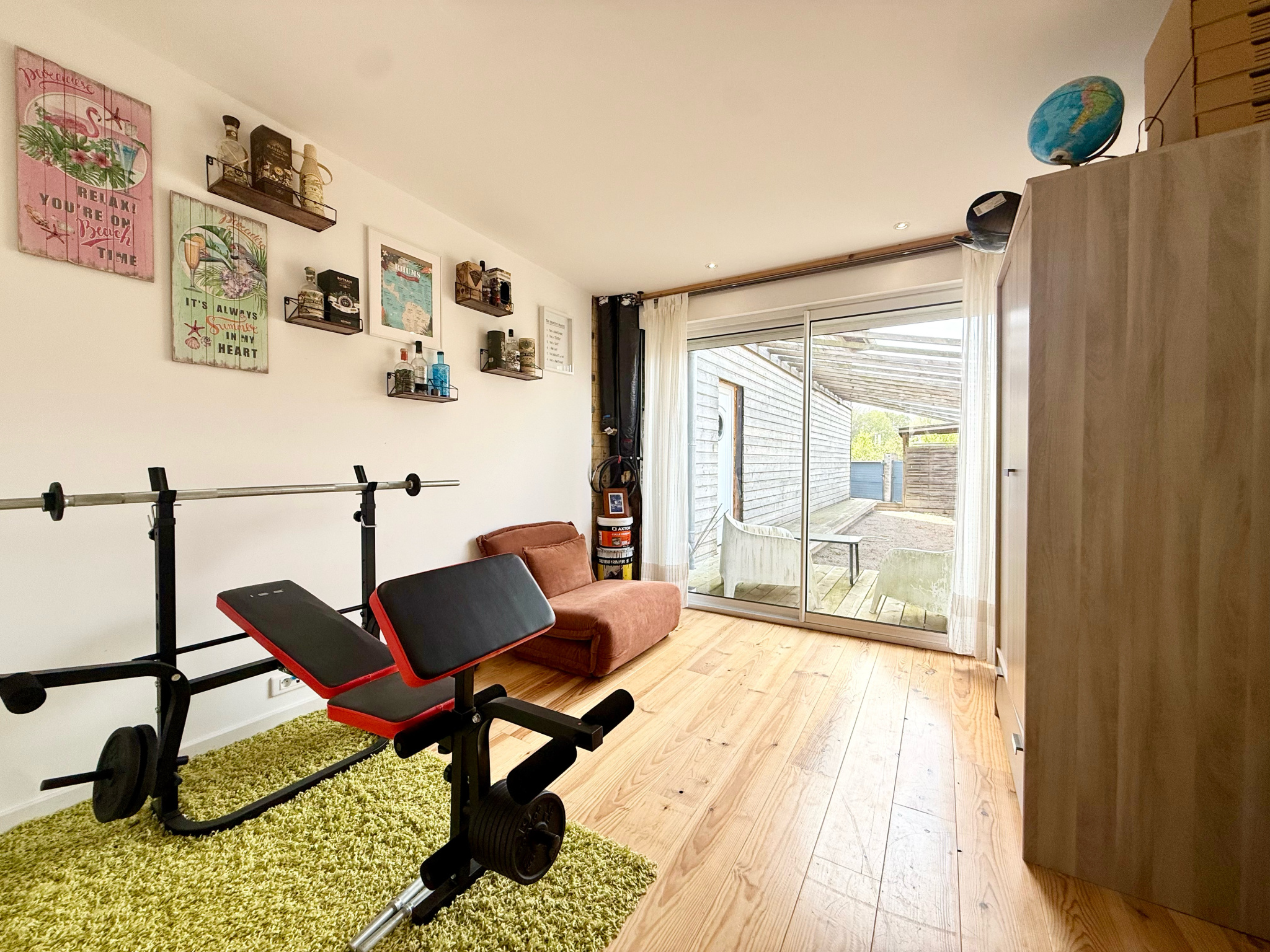 Immo80 – L'immobilier à Amiens et dans la Somme-SAINT GRATIEN – PAVILLON INDIVIDUEL – CONSTRUIT EN 2011-  6 CHAMBRES – TERRASSE – JARDIN – CARPORT