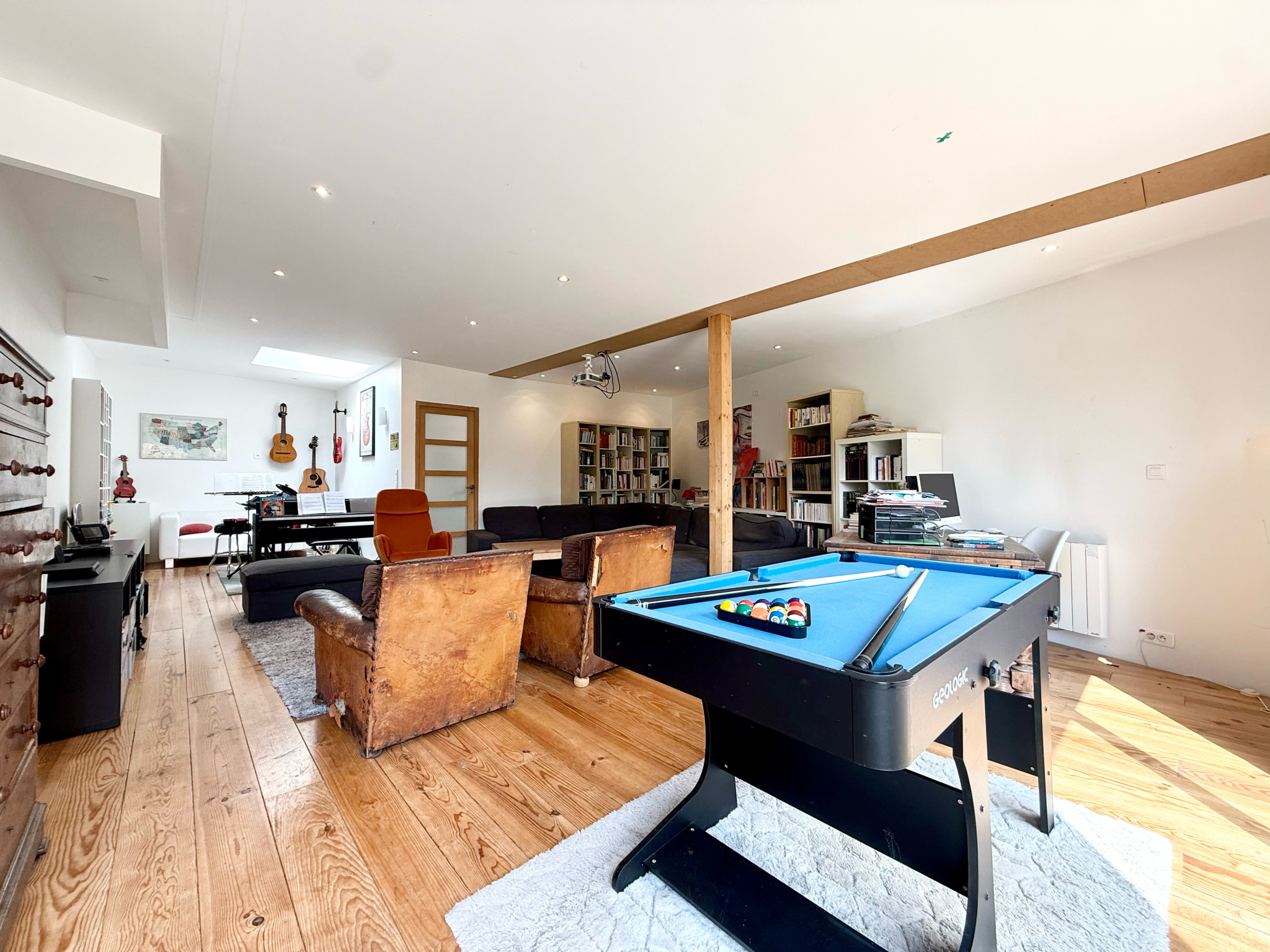 Immo80 – L'immobilier à Amiens et dans la Somme-SAINT GRATIEN – PAVILLON INDIVIDUEL – CONSTRUIT EN 2011-  6 CHAMBRES – TERRASSE...