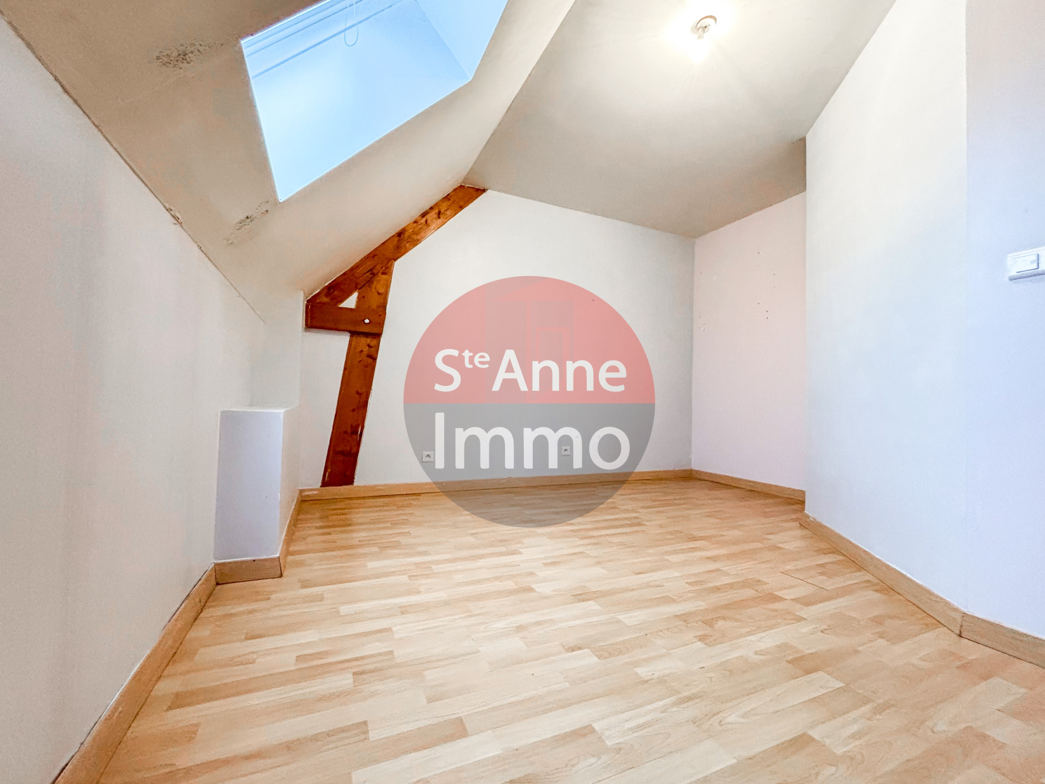 Immo80 – L'immobilier à Amiens et dans la Somme-CONTY – MAISON INDIVIDUELLE – 3 CHAMBRES – DEPENDANCES – SOUS SOL COMPLET – GARAGE