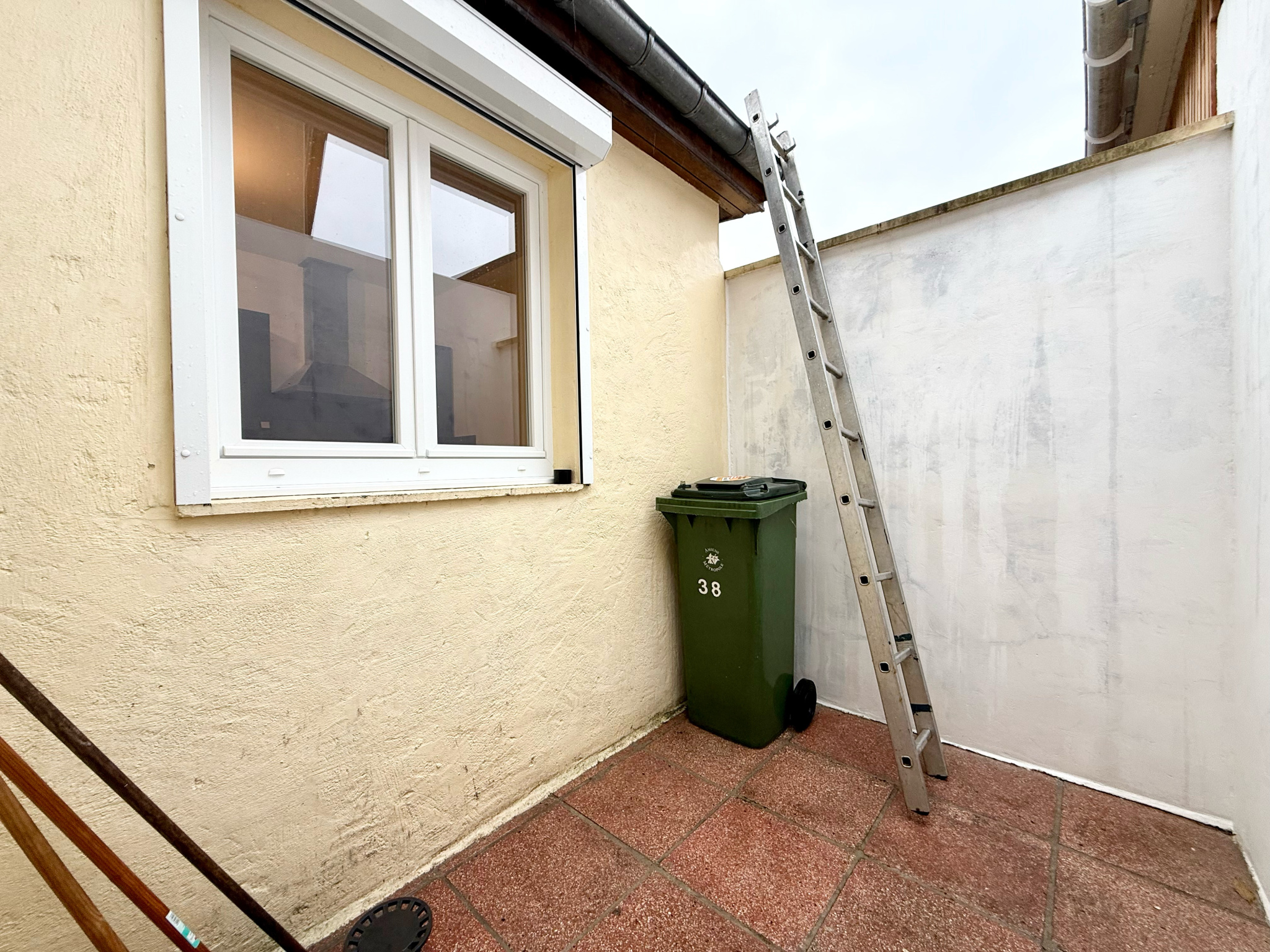 Immo80 – L'immobilier à Amiens et dans la Somme-AMIENS – QUARTIER SAINT ACHEUL – AMIENOISE – 3 CHAMBRES – COUR