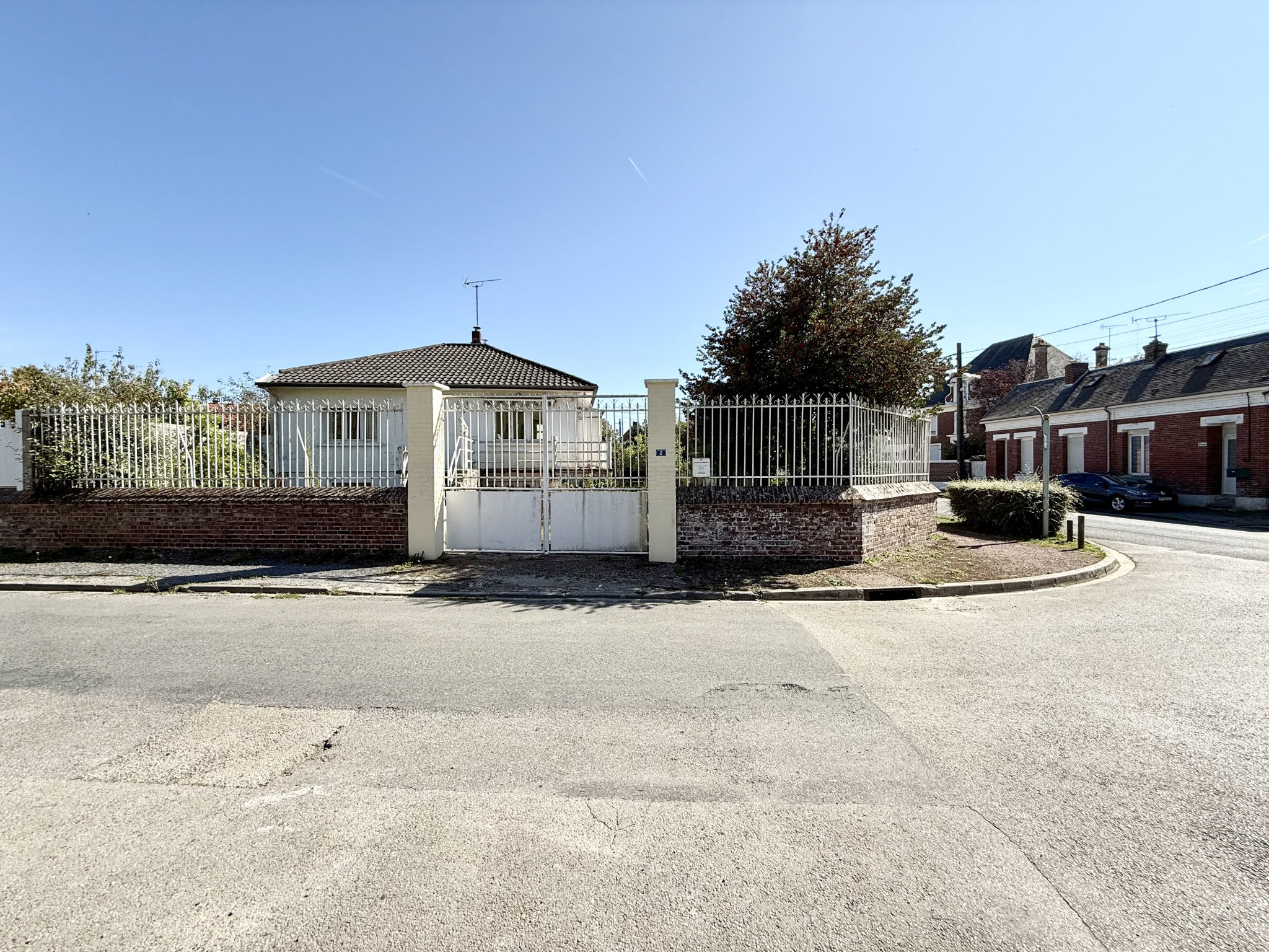 Immo80 – L'immobilier à Amiens et dans la Somme-MEHARICOURT – 70m2 – PAVILLON INDIVIDUELLE – 2 CHAMBRES – PLAIN PIED...