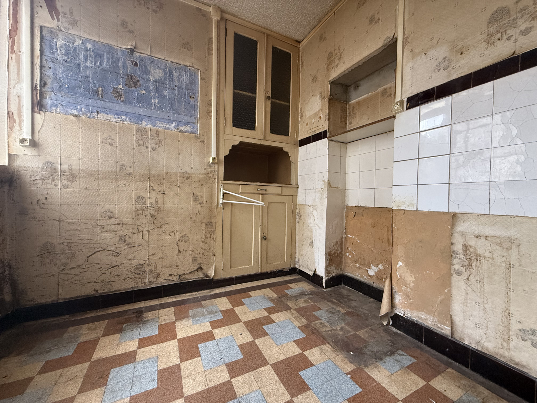 Immo80 – L'immobilier à Amiens et dans la Somme-AMIENS – QUARTIER SAINT ACHEUL – AMIÉNOISE T3 – COUR – RÉNOVATION...