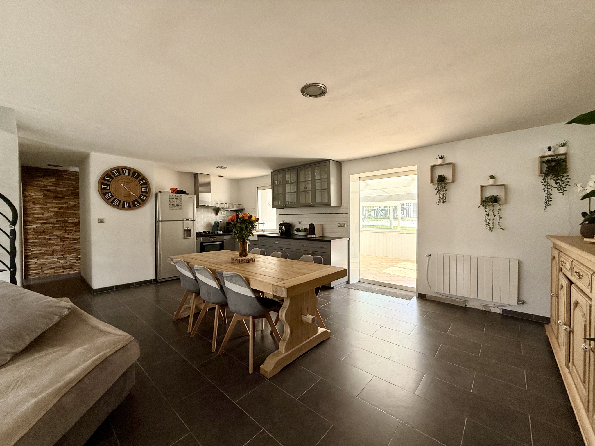 Immo80 – L'immobilier à Amiens et dans la Somme-CHAMPIEN – 135m2 – MAISON INDIVIDUELLE – AUTONOMIE DE PLAIN PIED – 5 CHAMBRES – JARDIN – COUR – TERRASSE – DEP