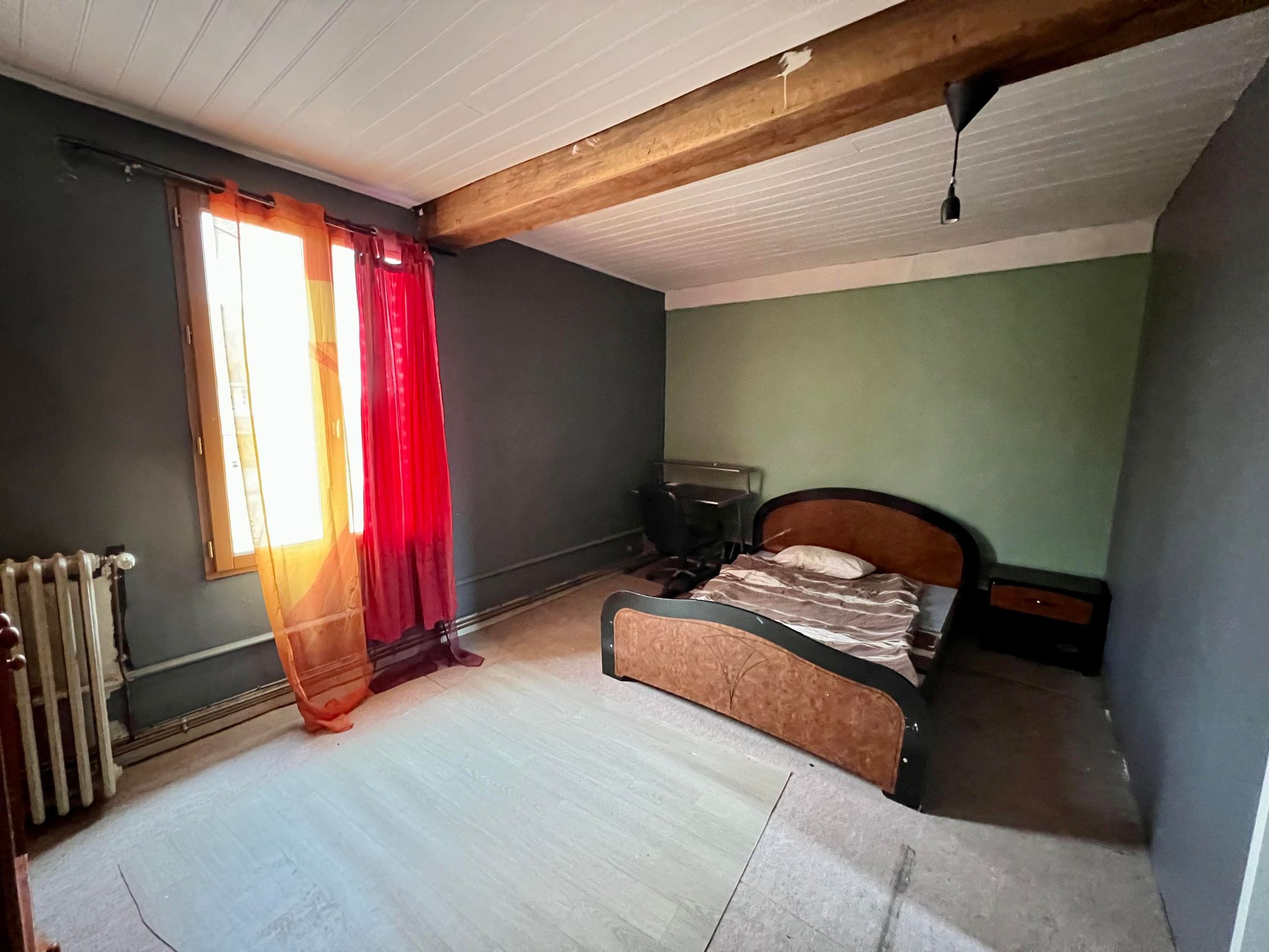 Immo80 – L'immobilier à Amiens et dans la Somme-DAVENESCOURT – MAISON SEMI MITOYENNE – STATIONNEMENT PRIVATIF – DEPENDANCES – JARDIN