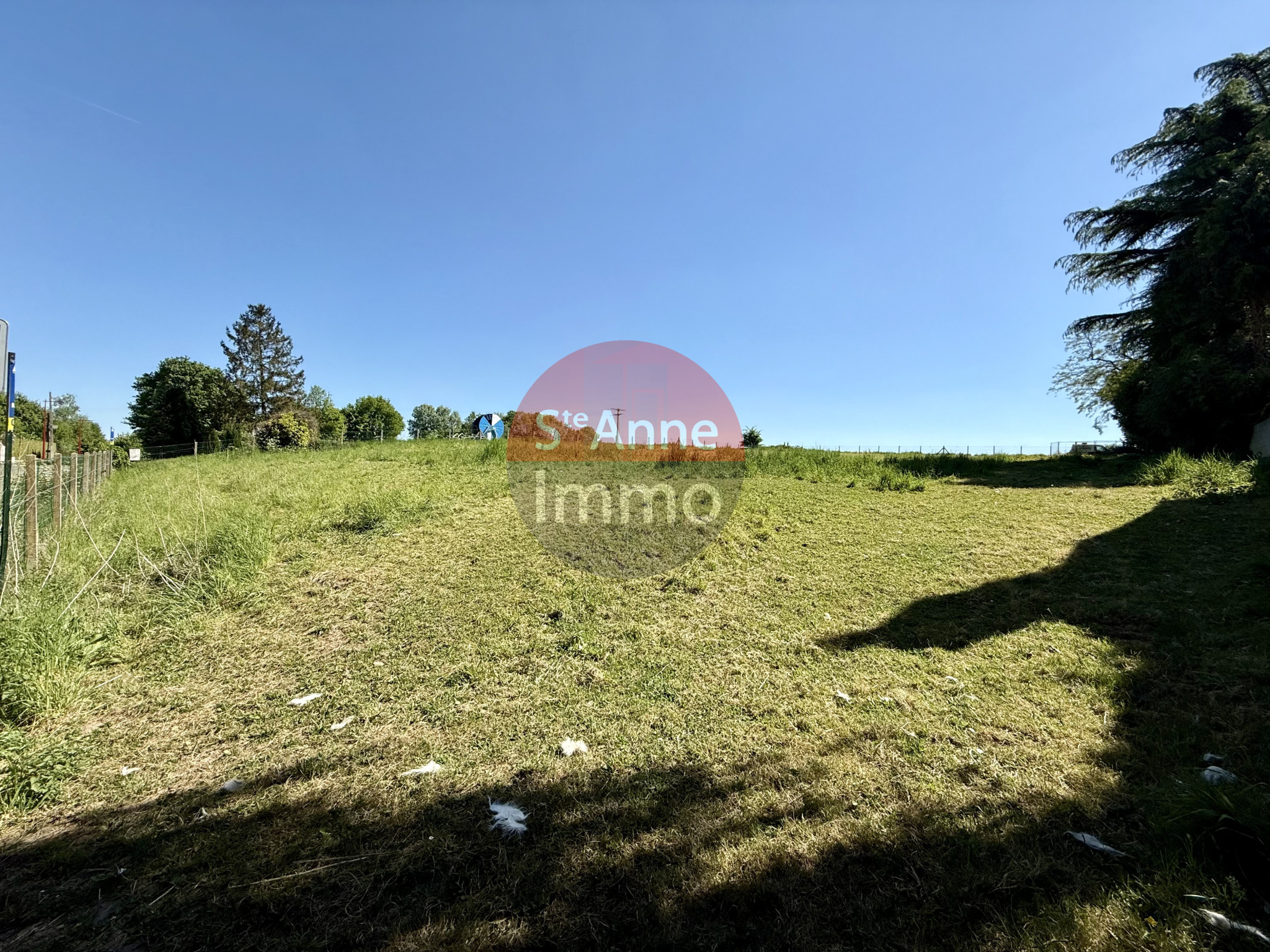 Immo80 – L'immobilier à Amiens et dans la Somme-ROUY-LE-PETIT – TERRAIN A BATIR 2713m2