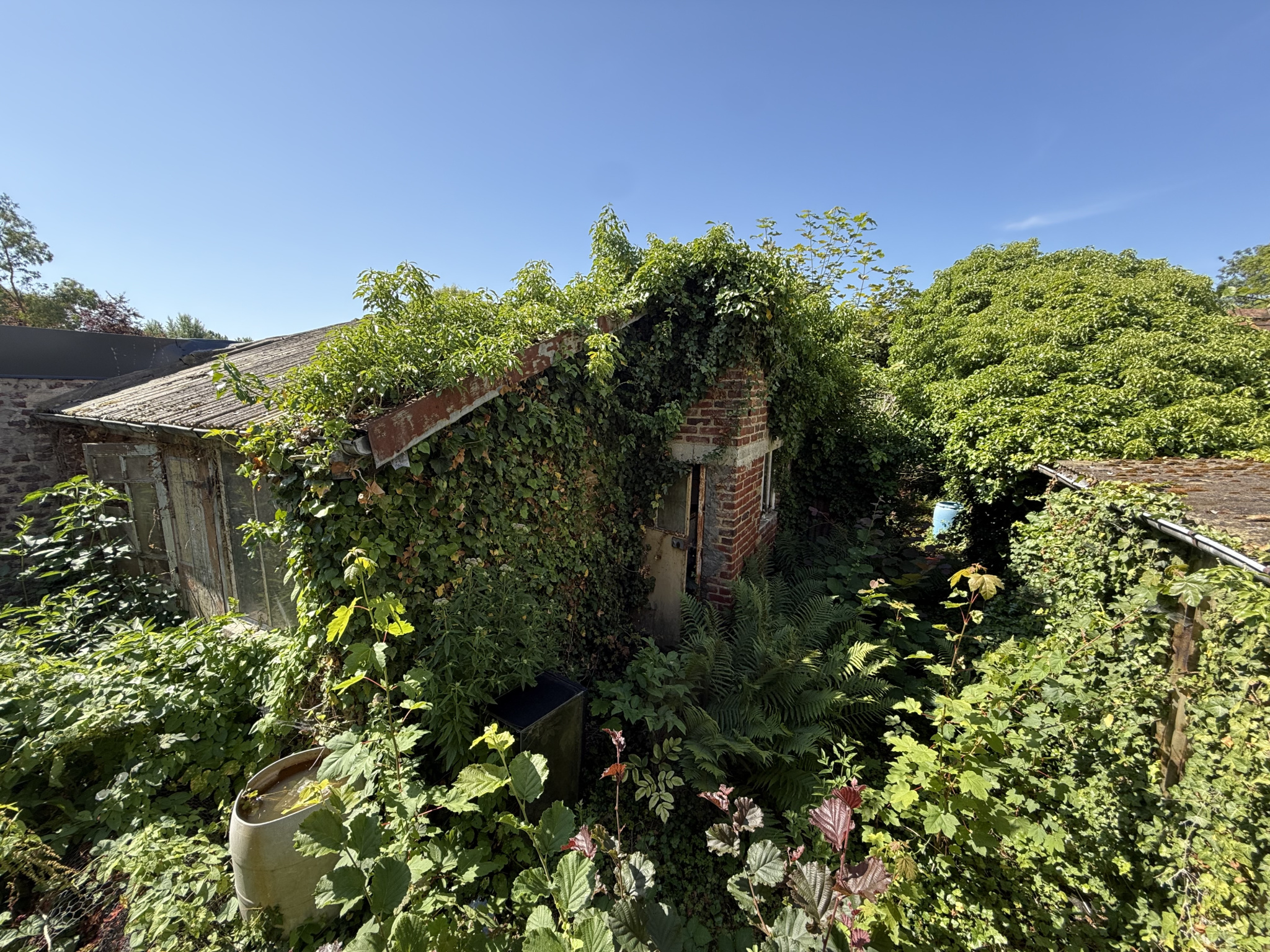 Immo80 – L'immobilier à Amiens et dans la Somme-AMIENS – QUARTIER SAINT MAURICE – MAISON DE PLAIN PIED – GARAGE – JARDIN – DEPENDANCE