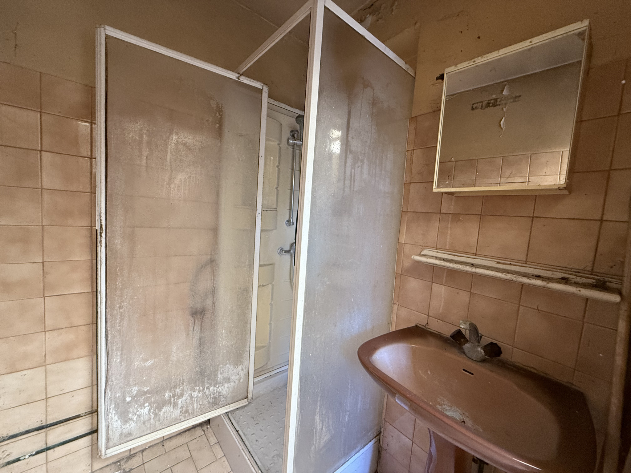 Immo80 – L'immobilier à Amiens et dans la Somme-AMIENS – QUARTIER SAINT MAURICE – MAISON DE PLAIN PIED – GARAGE – JARDIN – DEPENDANCE